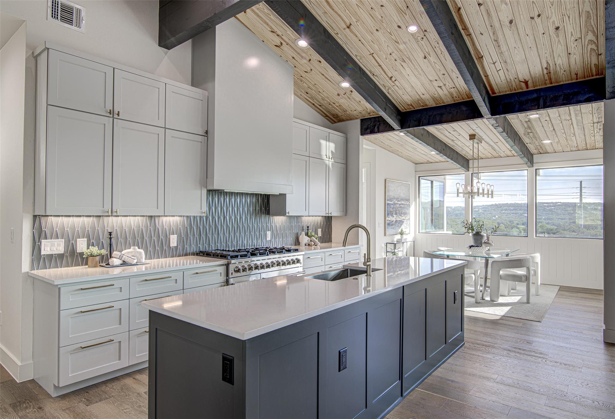 Image 4 of 23 For 19543 Lakehurst Loop