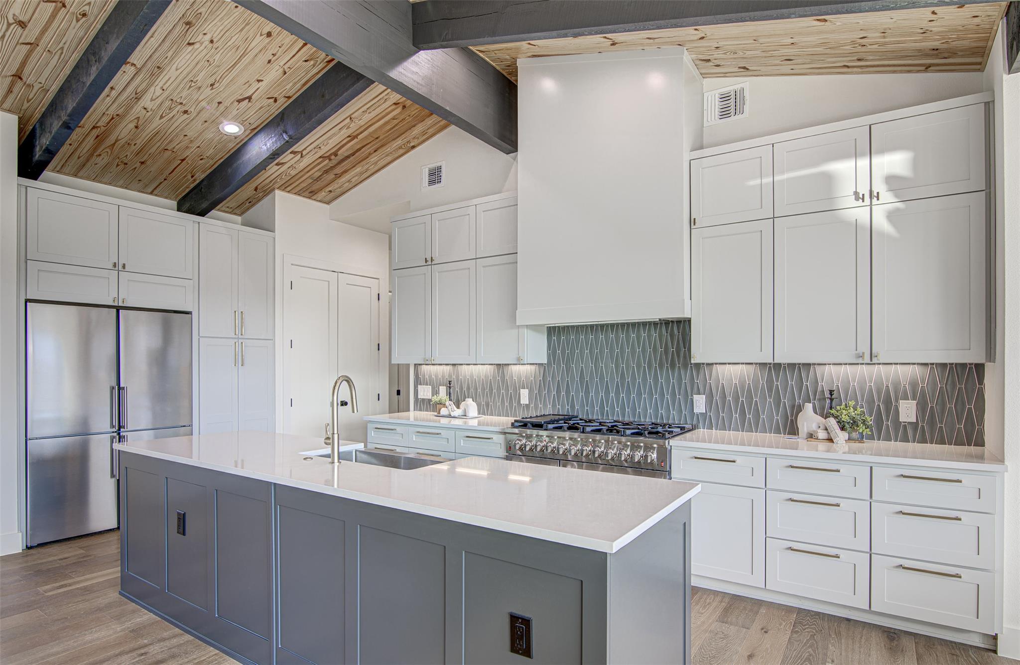 Image 5 of 23 For 19543 Lakehurst Loop