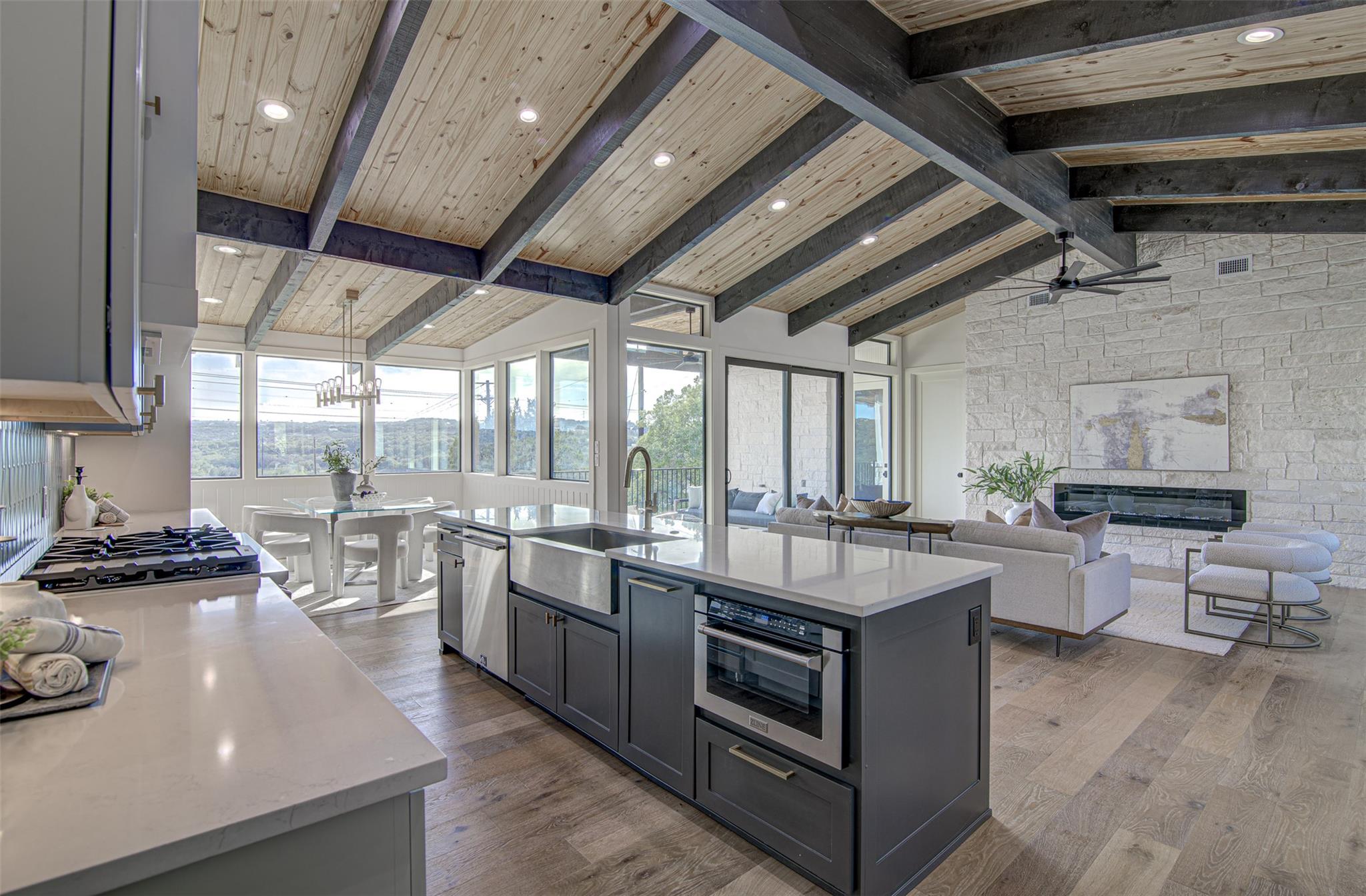 Image 6 of 23 For 19543 Lakehurst Loop