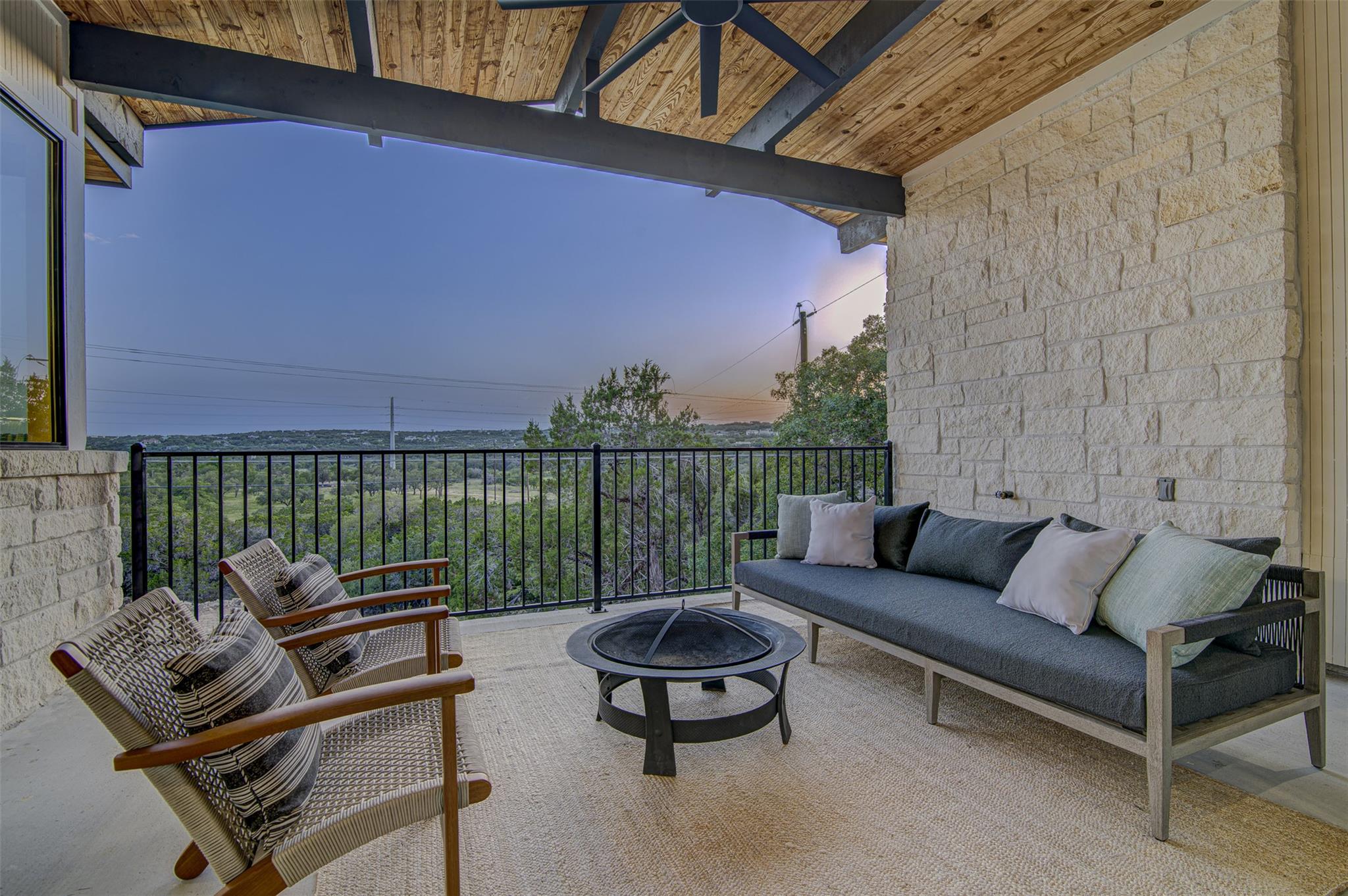 Image 9 of 23 For 19543 Lakehurst Loop