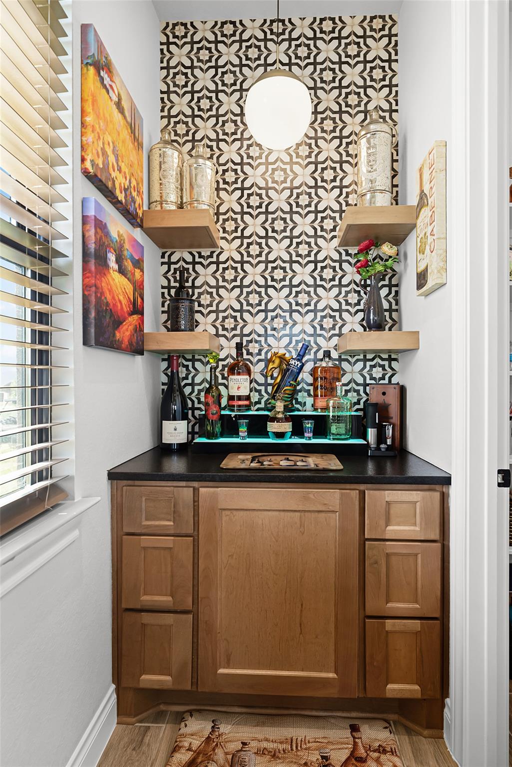 Image 14 of 39 For 505 John Price St