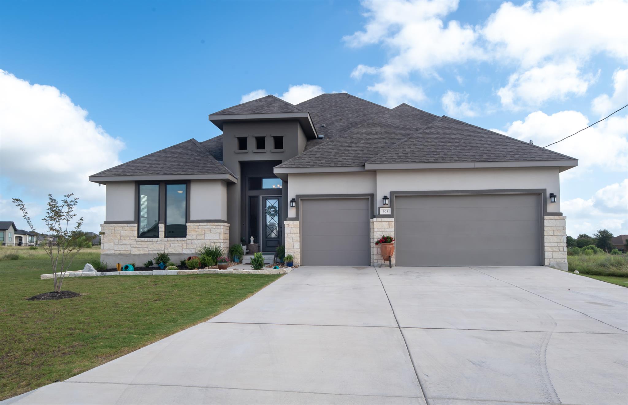 Image 2 of 39 For 505 John Price St