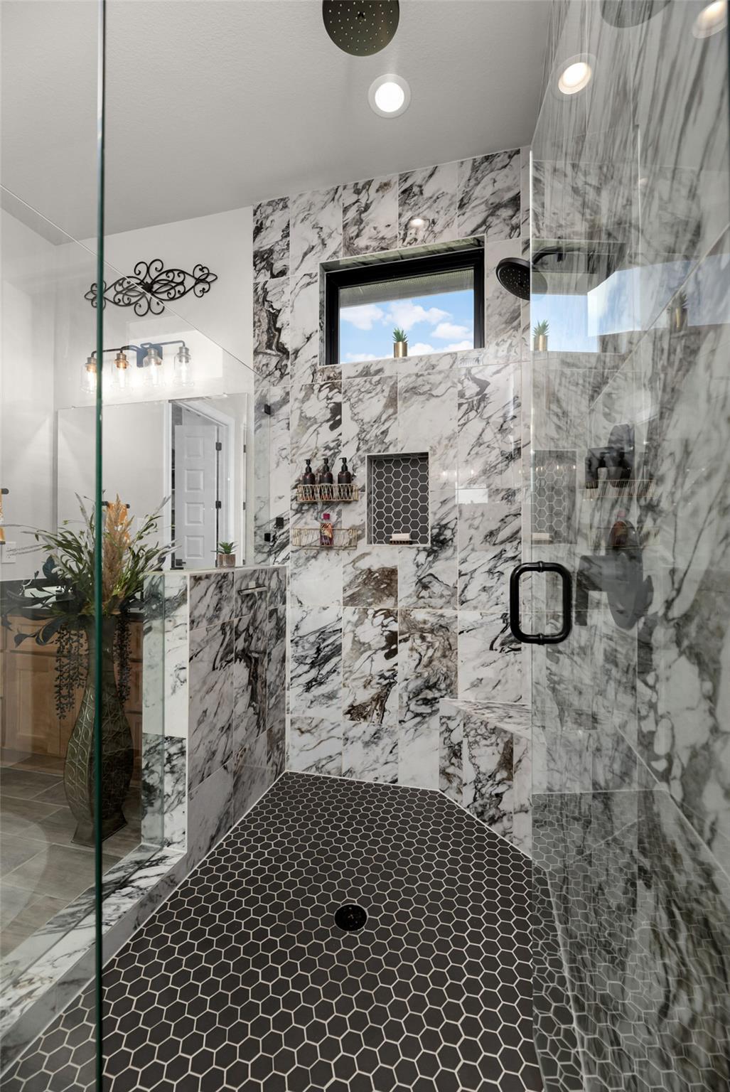 Image 20 of 39 For 505 John Price St