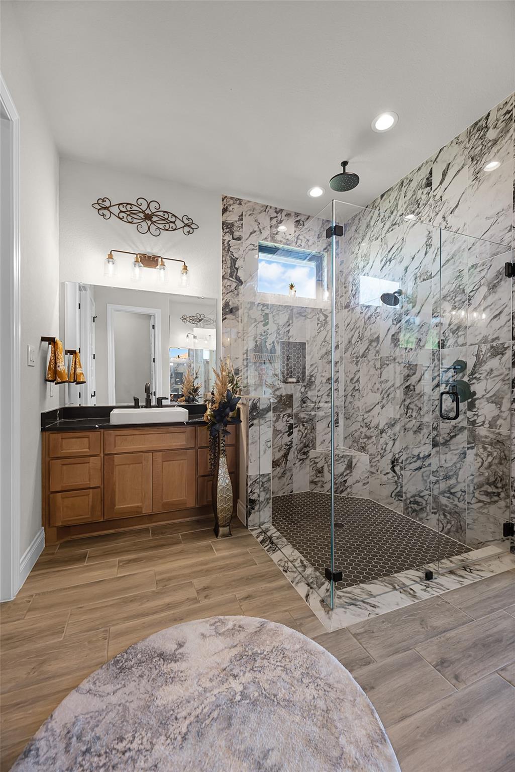 Image 21 of 39 For 505 John Price St