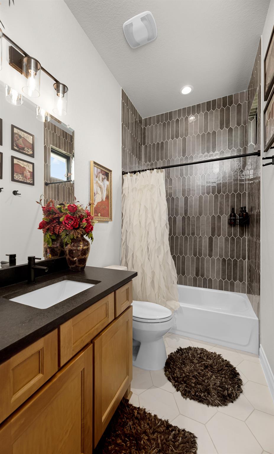 Image 30 of 39 For 505 John Price St