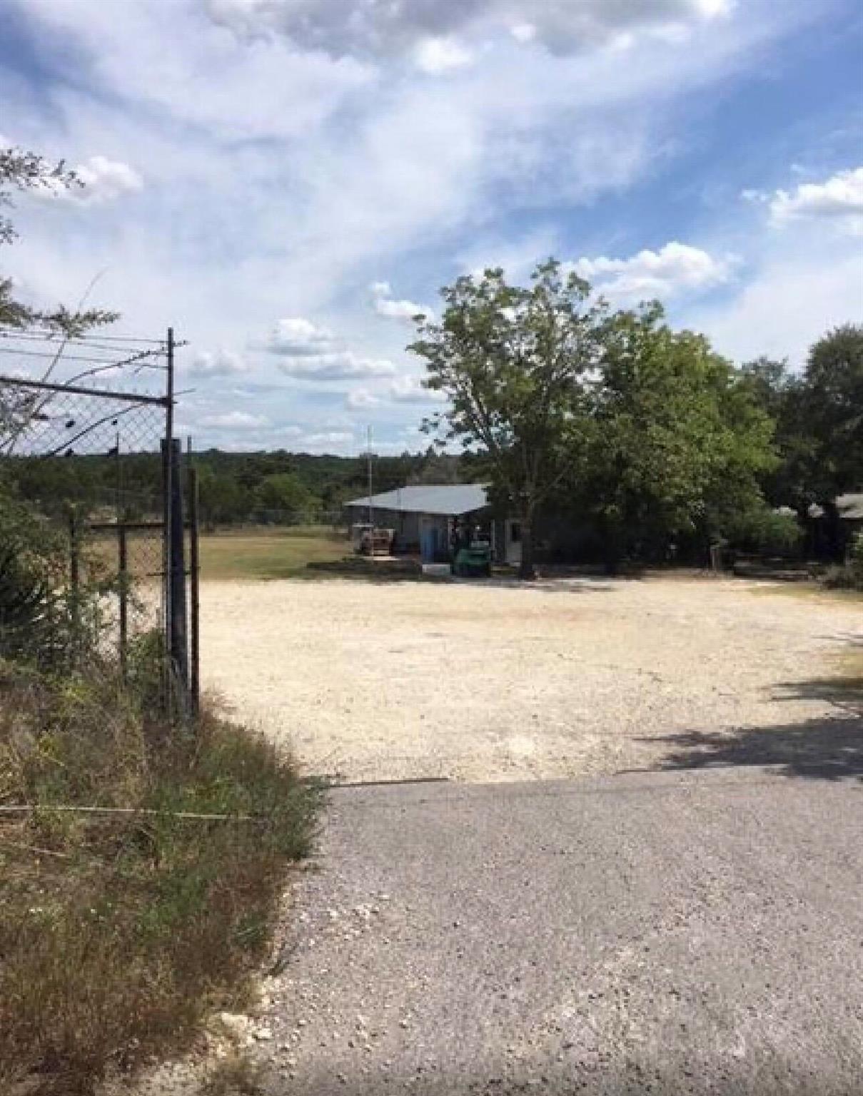 Image 2 of 3 For 13033 Highway Fm 2769