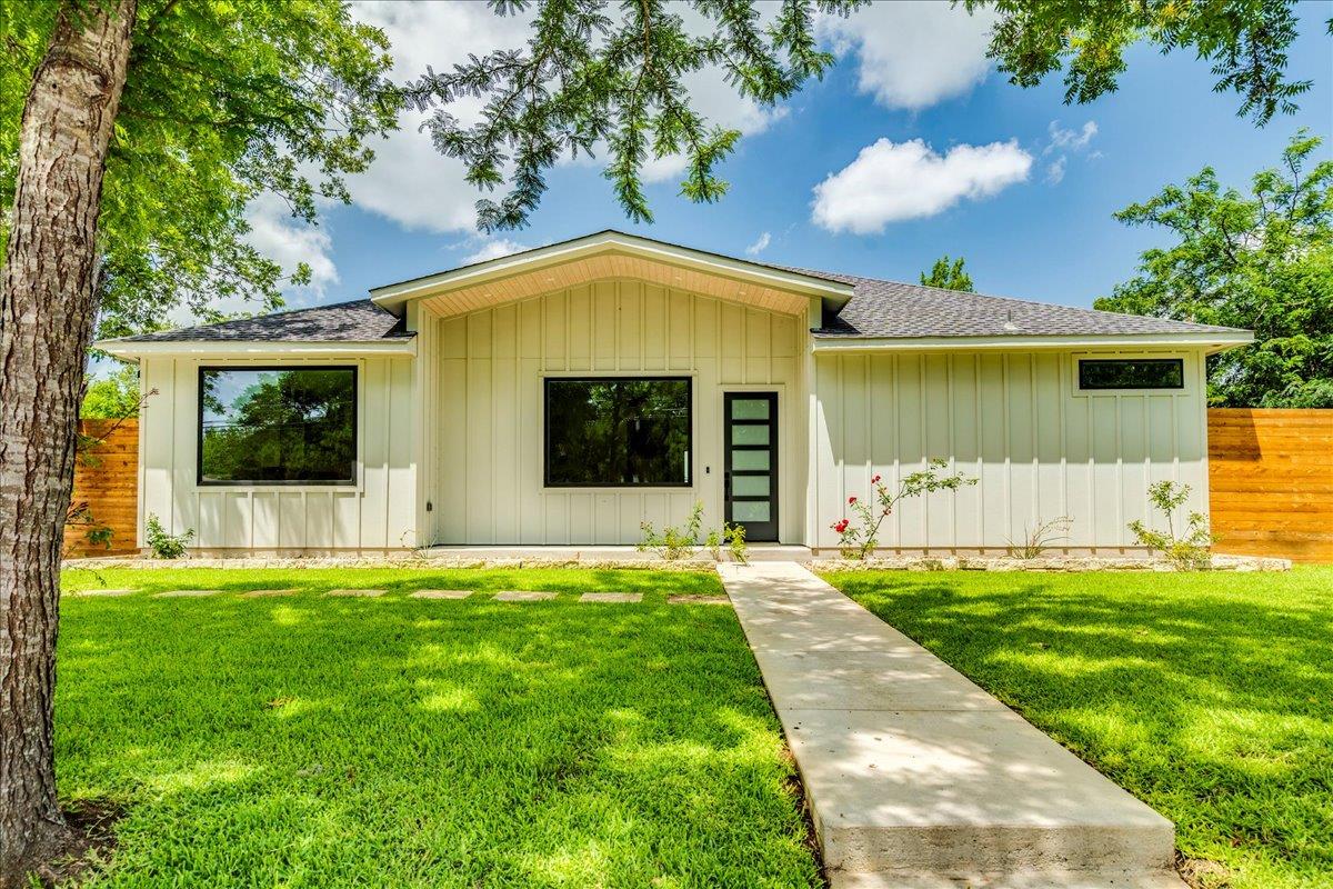 Details for 1215 Howard St, Taylor, TX 76574