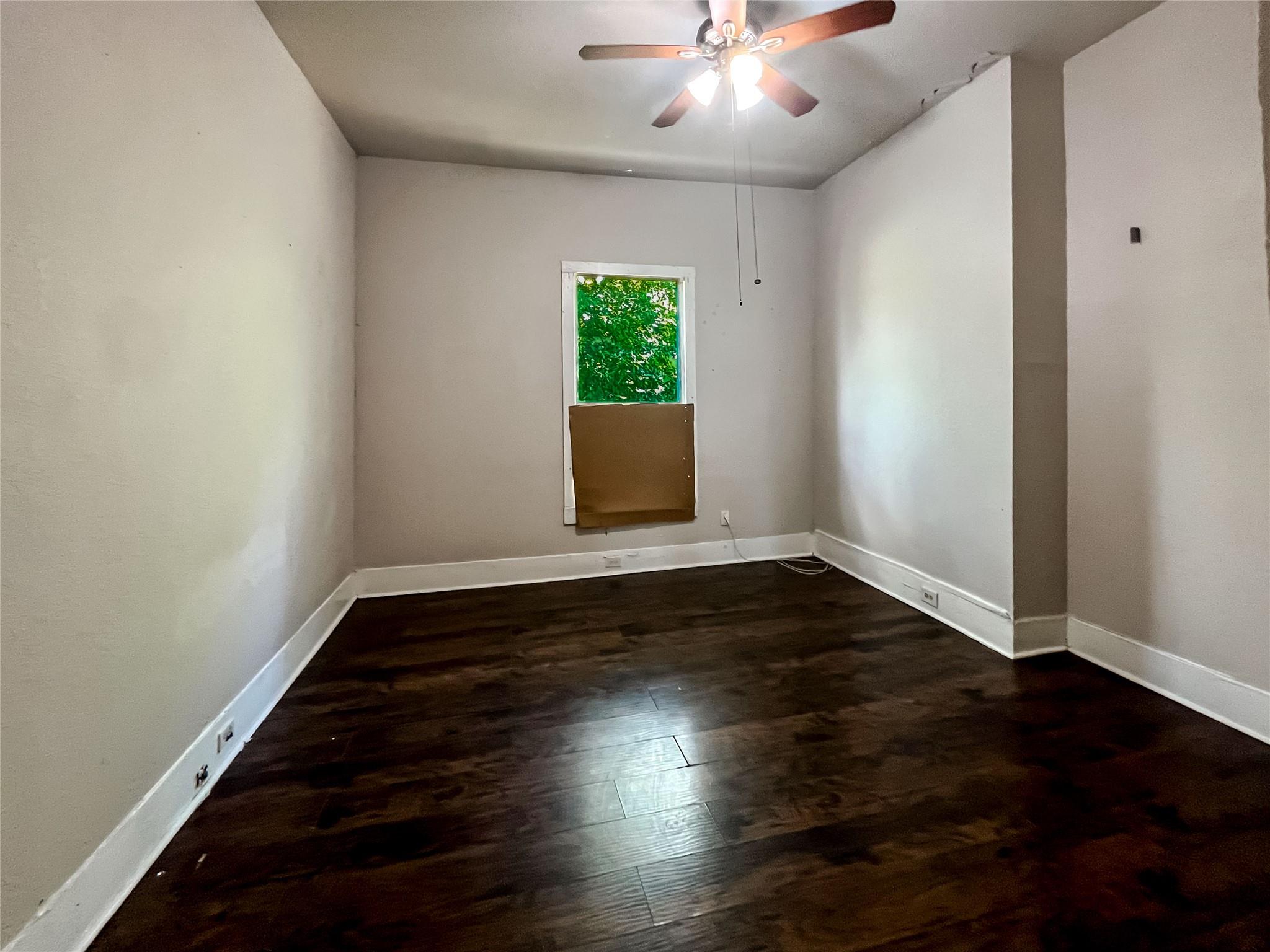 Image 13 of 24 For 1216 Delaware St