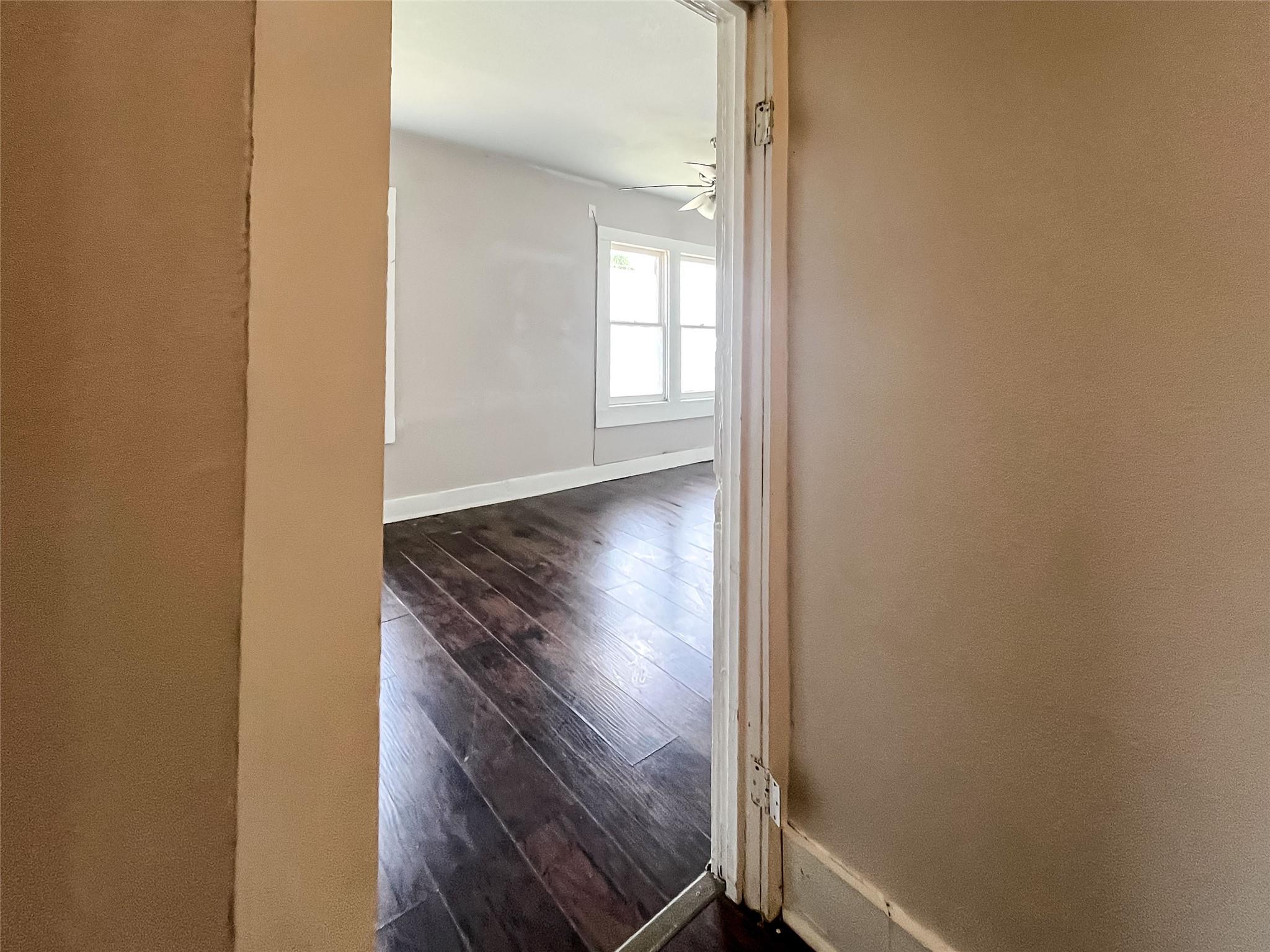 Image 9 of 24 For 1216 Delaware St