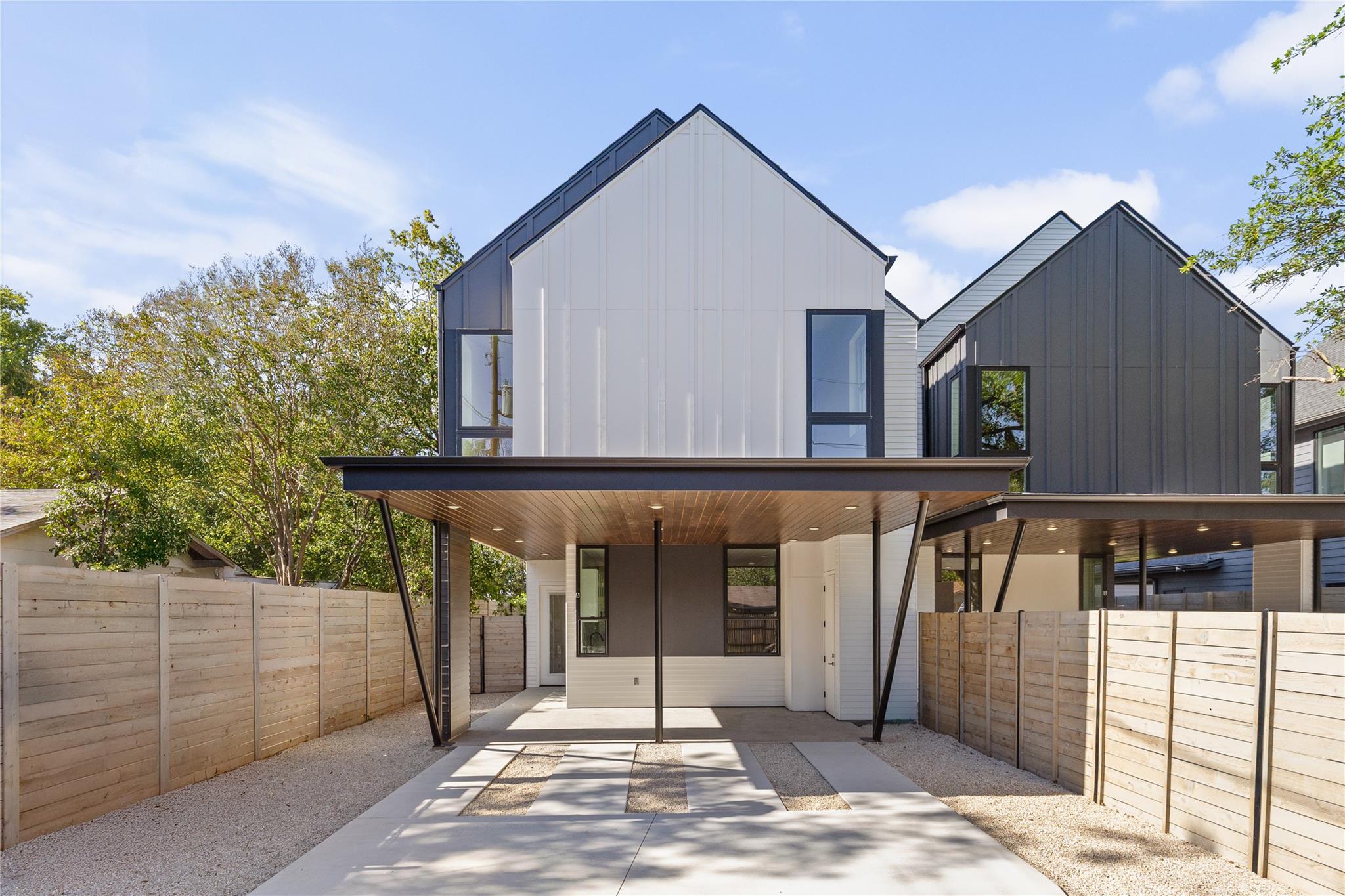 Image 3 of 40 For 613 Clifford Rd A & B