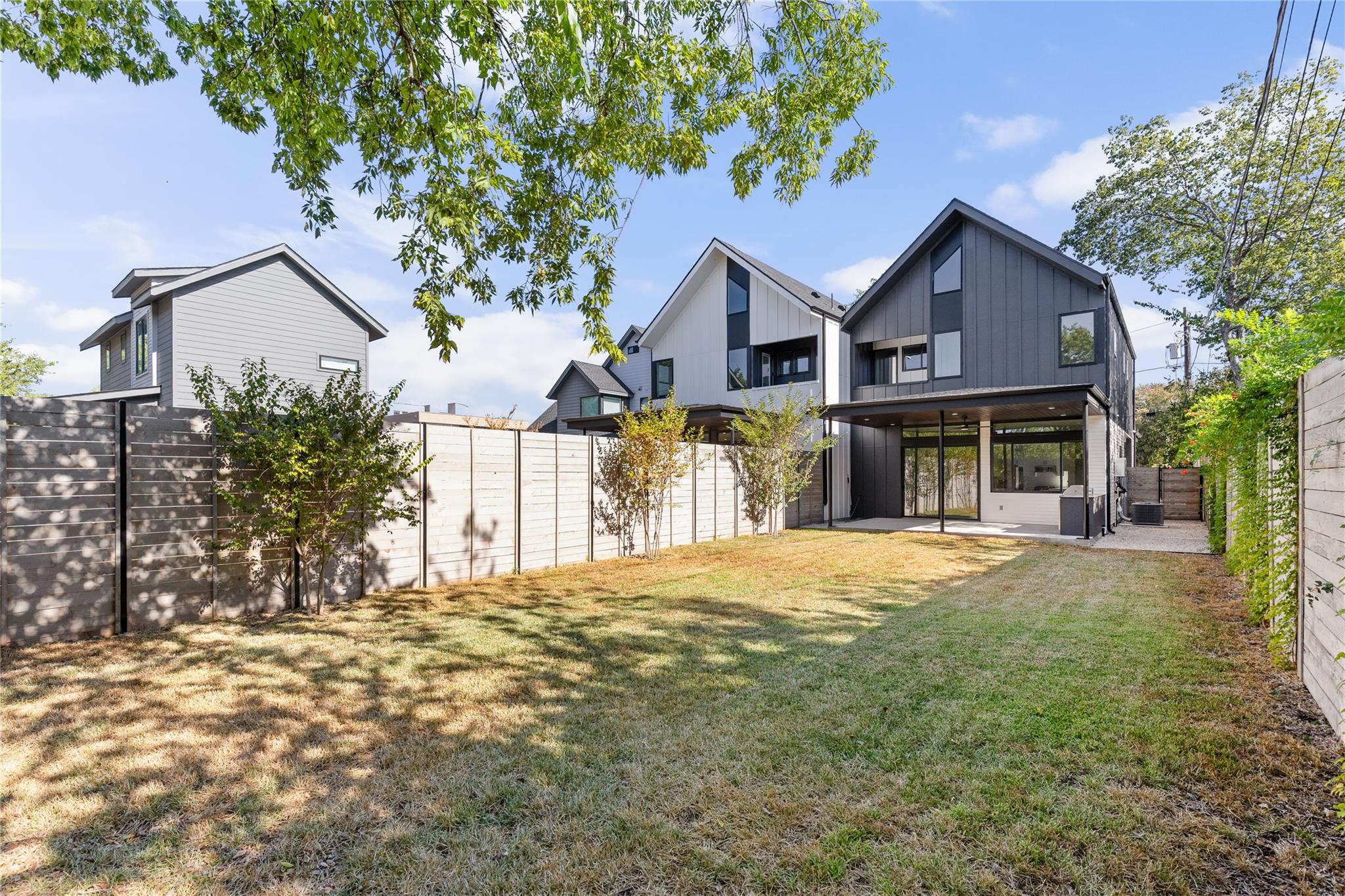 Image 32 of 40 For 613 Clifford Rd A & B