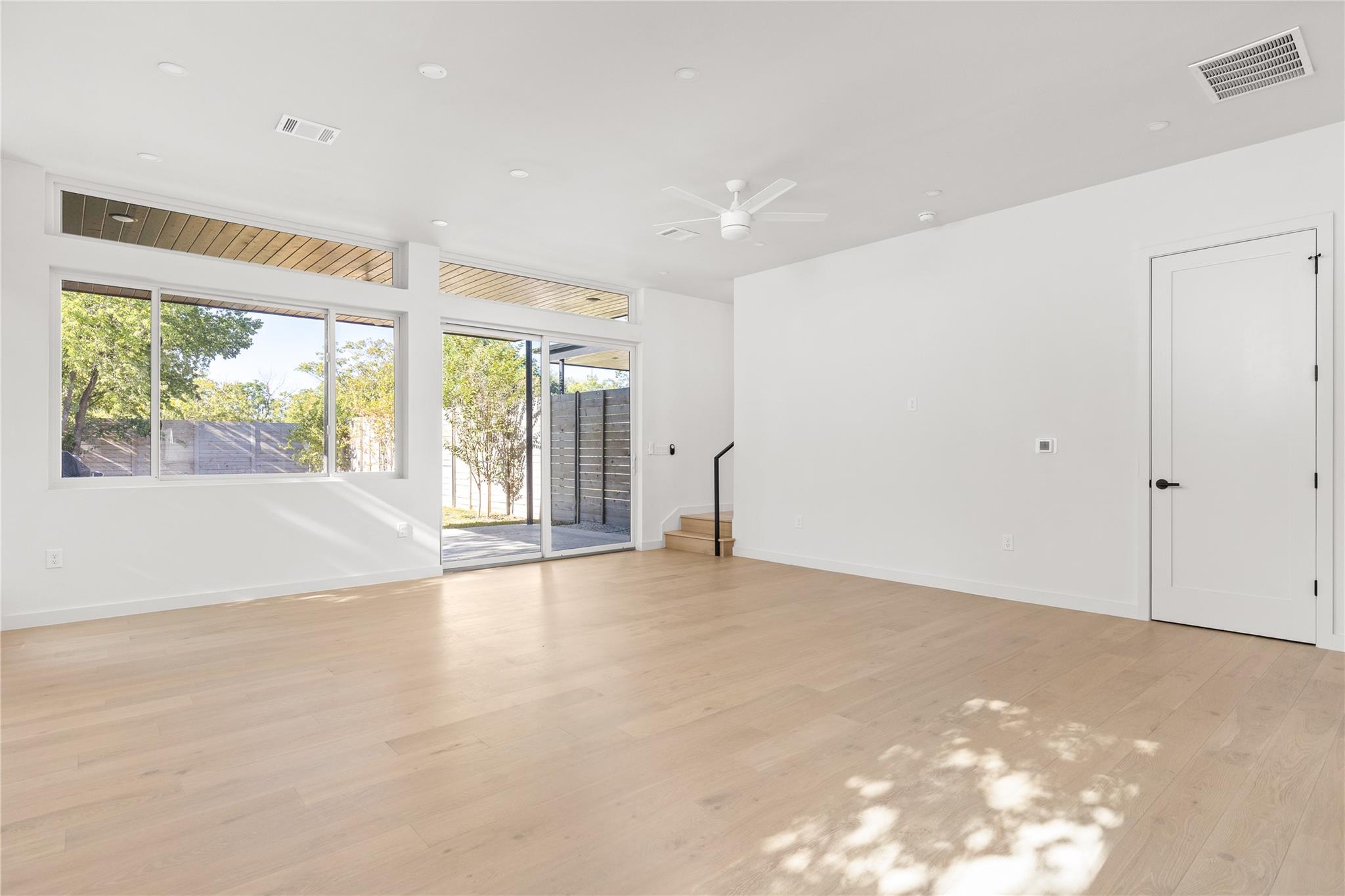 Image 6 of 40 For 613 Clifford Rd A & B