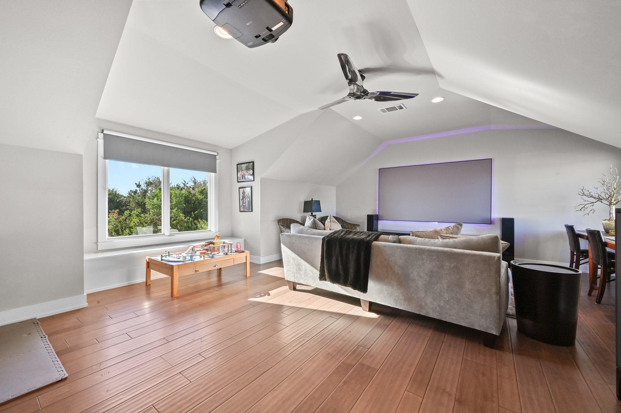 Image 27 of 40 For 4217 Verano Dr