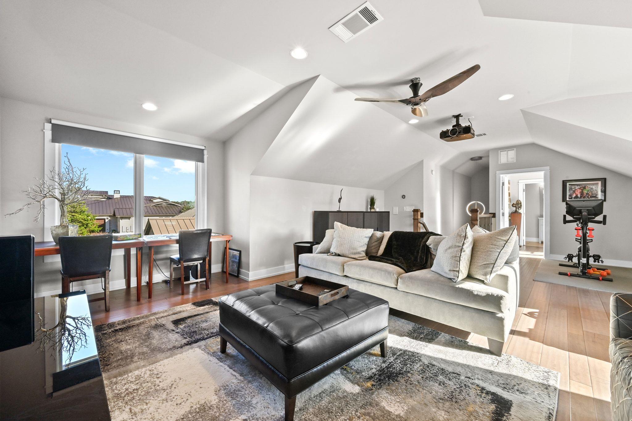 Image 28 of 40 For 4217 Verano Dr