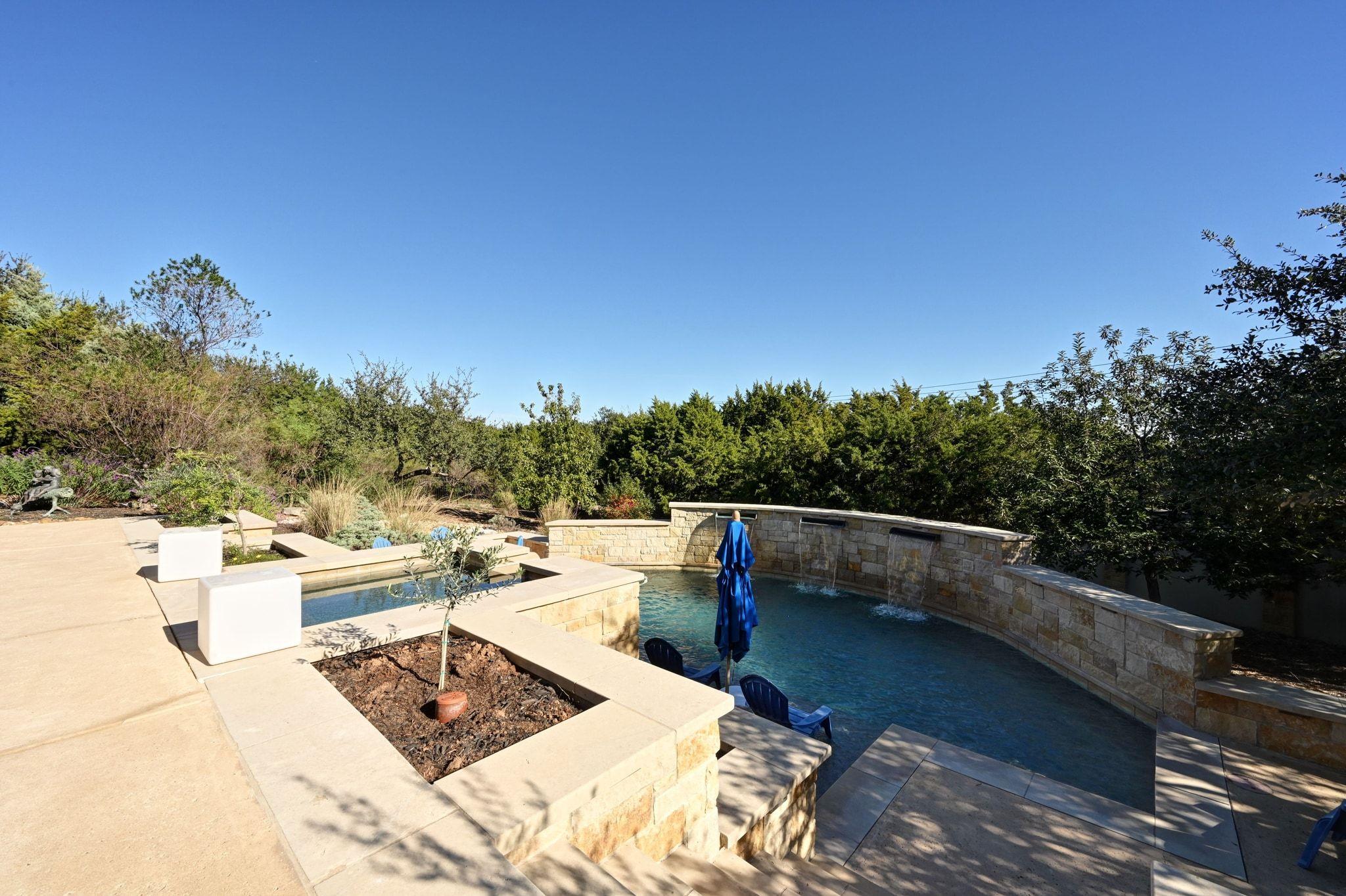 Image 36 of 40 For 4217 Verano Dr