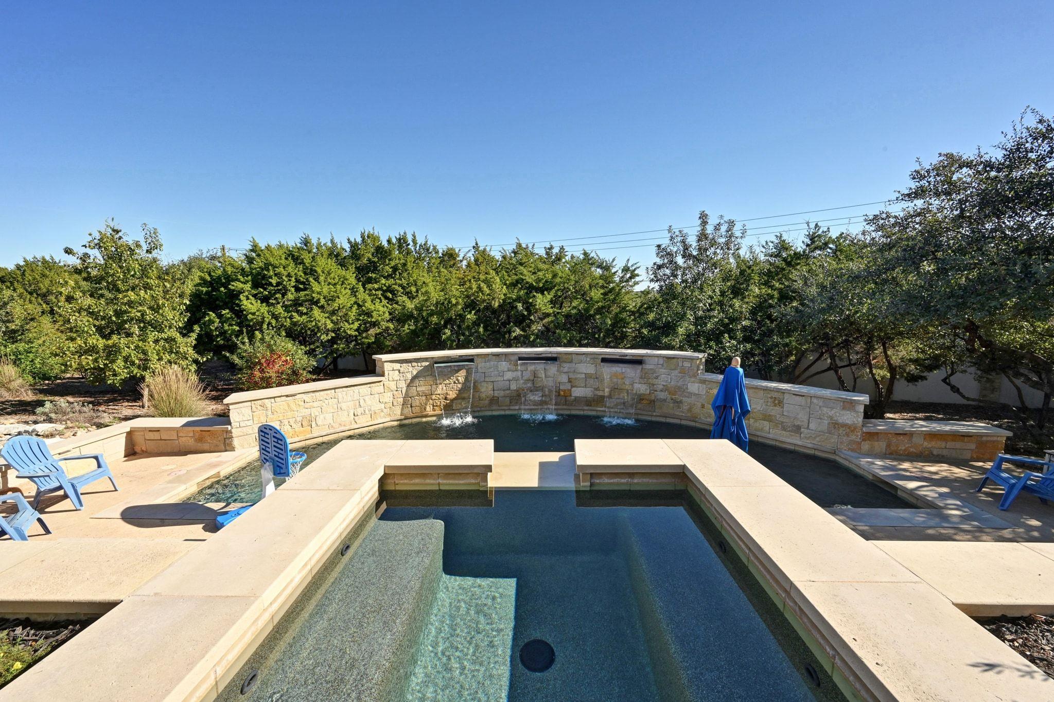 Image 37 of 40 For 4217 Verano Dr