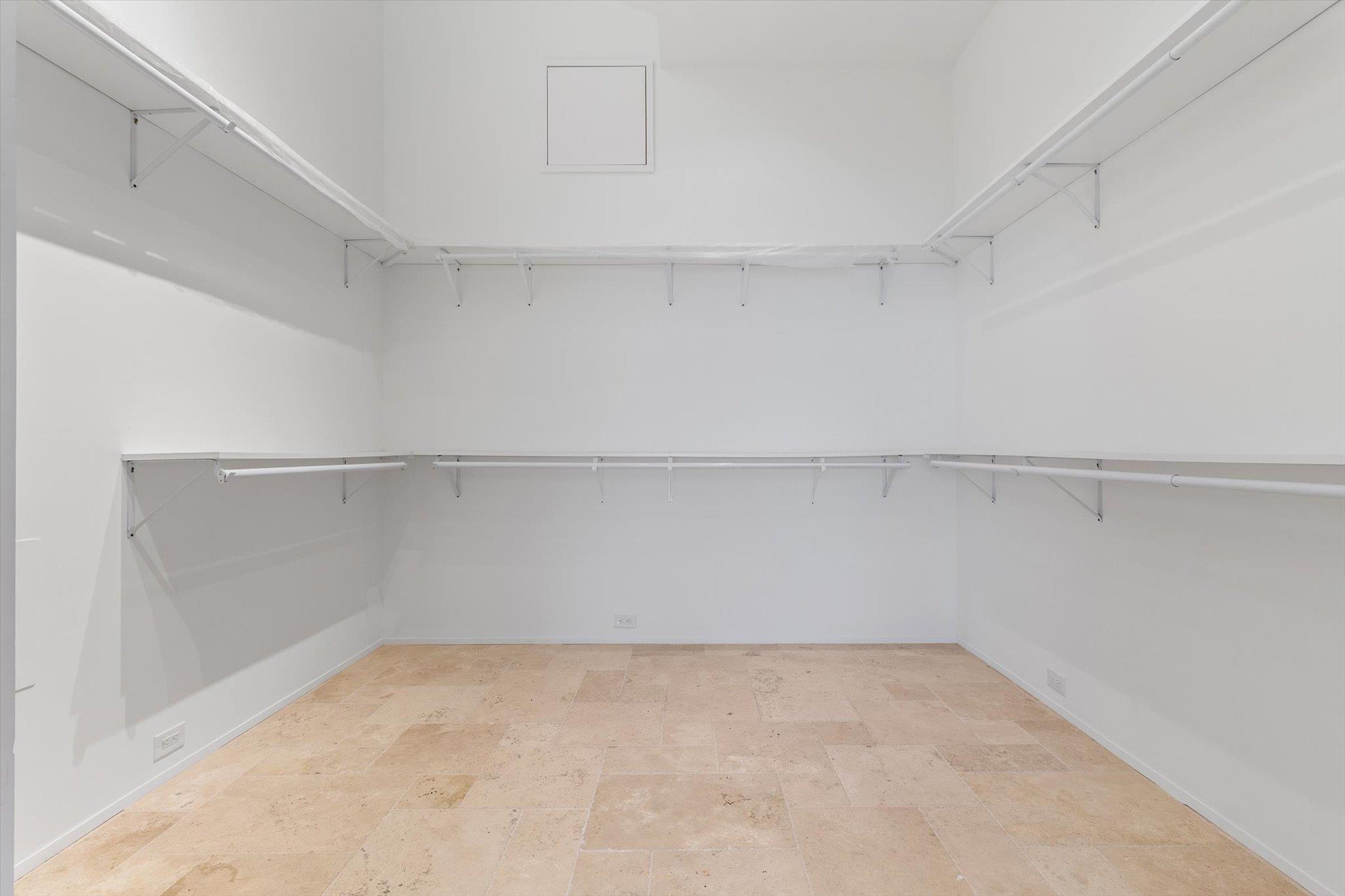 Image 13 of 40 For 708 Snyder Hill Dr