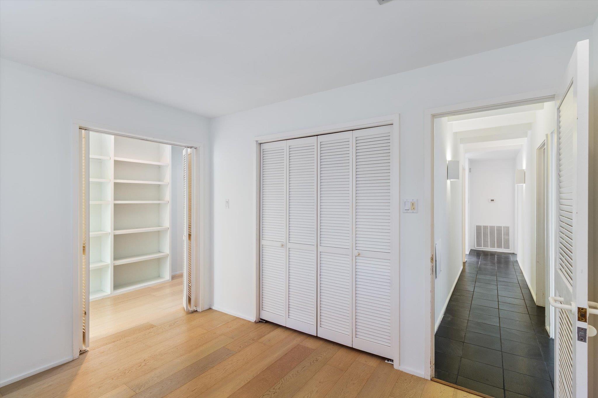 Image 17 of 40 For 708 Snyder Hill Dr