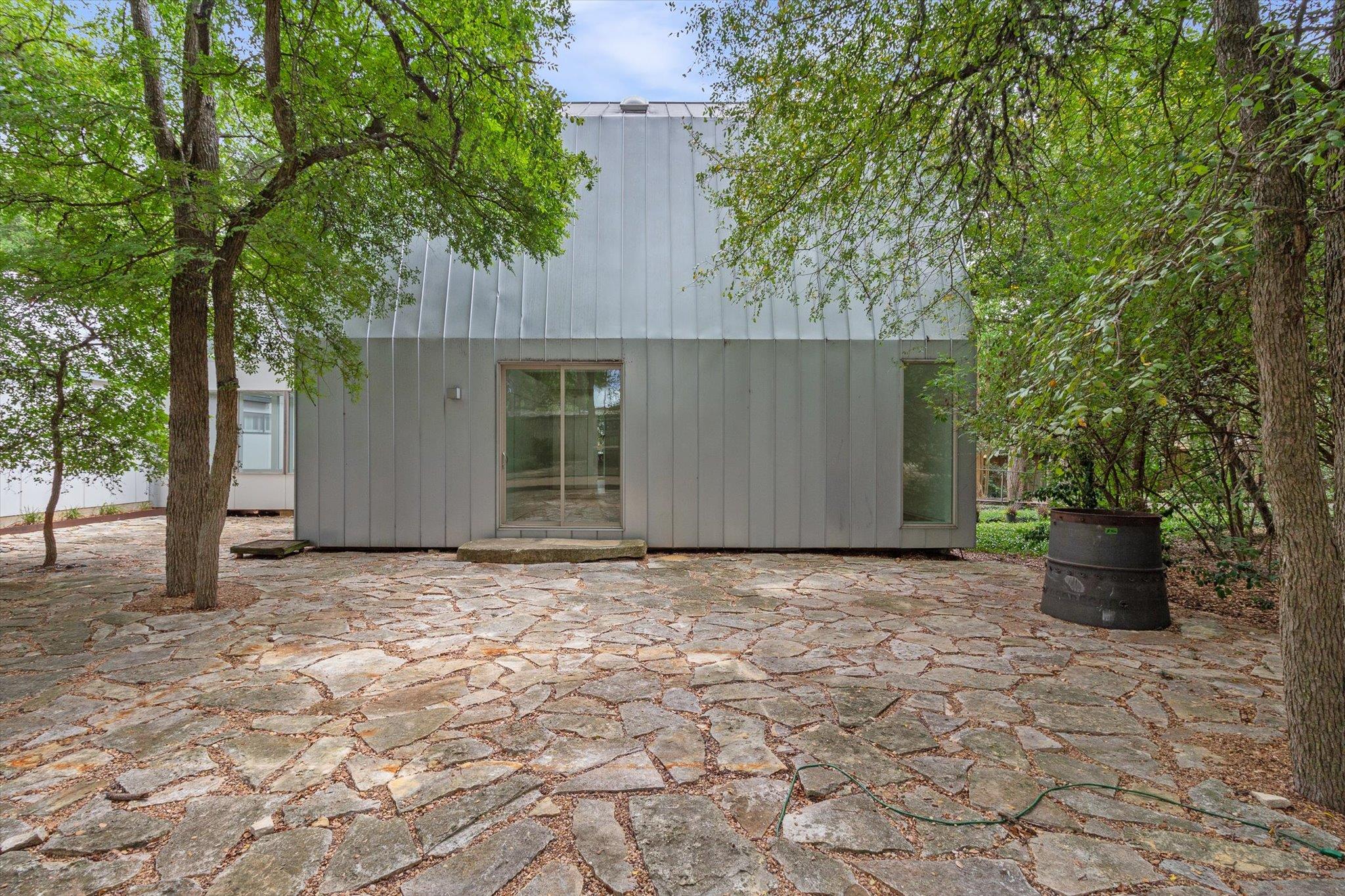 Image 38 of 40 For 708 Snyder Hill Dr