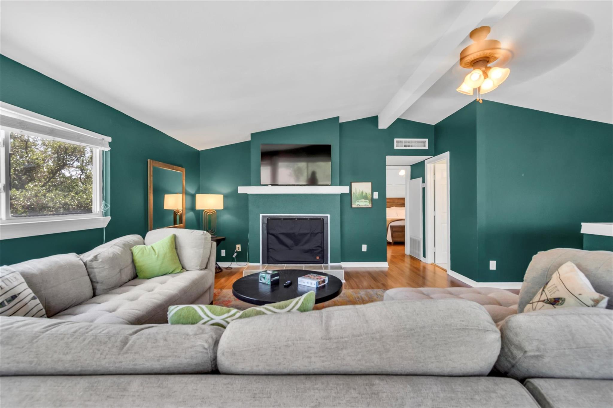 Image 10 of 21 For 612 Mockingbird Dr