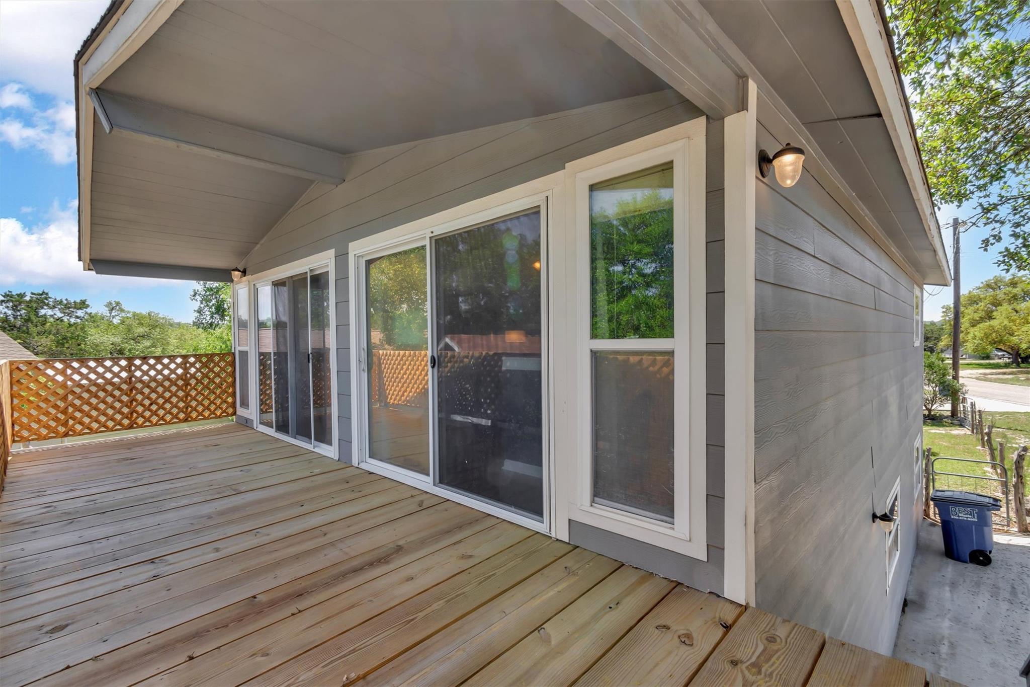 Image 13 of 21 For 612 Mockingbird Dr