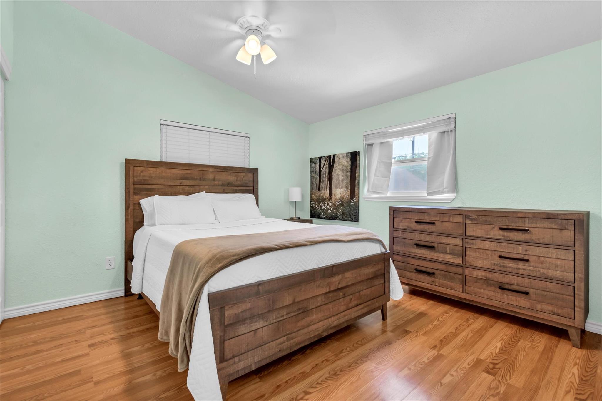 Image 16 of 21 For 612 Mockingbird Dr