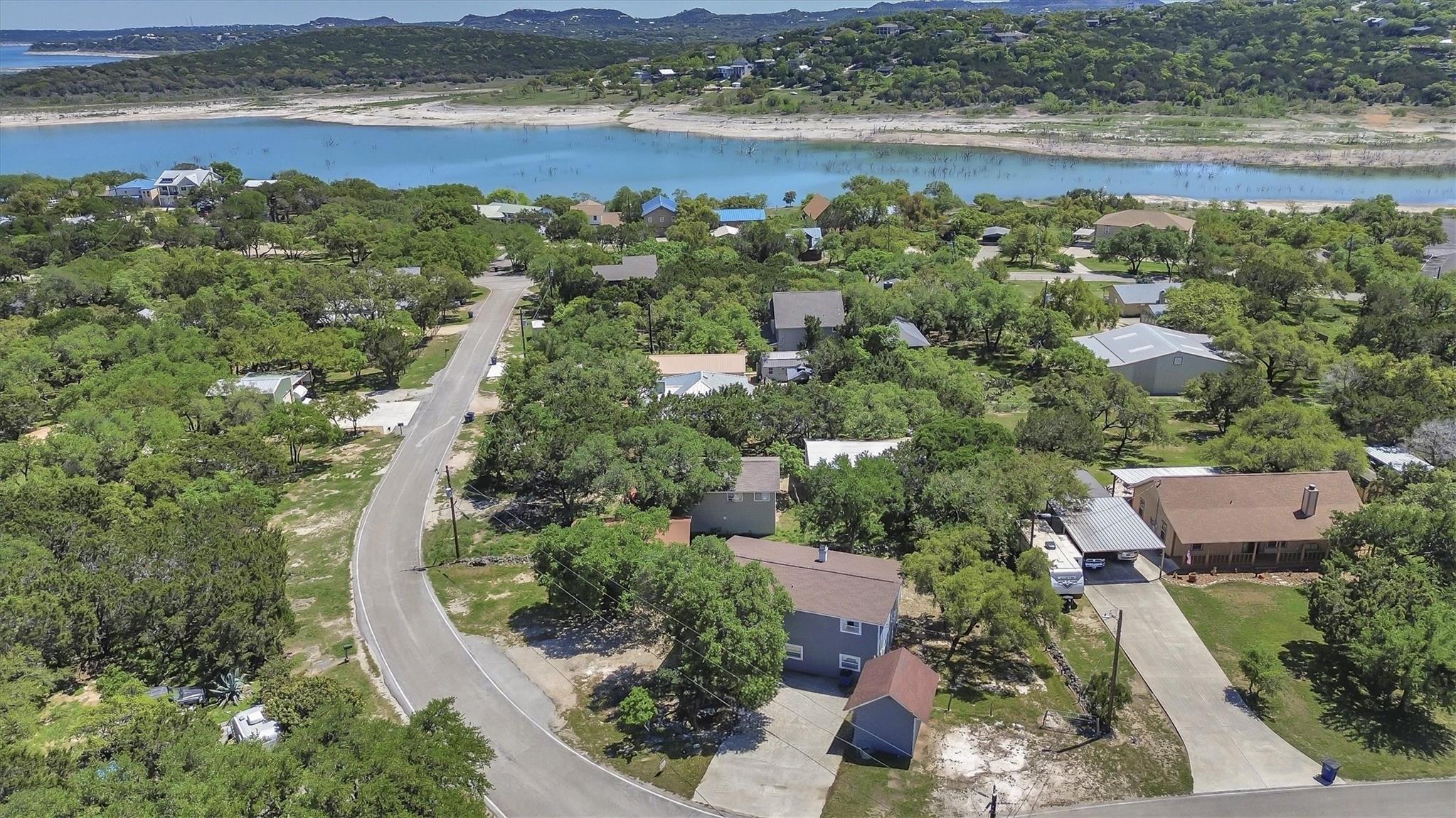 Image 20 of 21 For 612 Mockingbird Dr