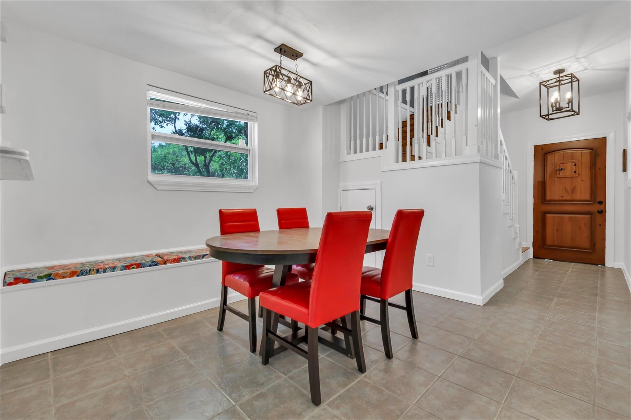 Image 7 of 21 For 612 Mockingbird Dr