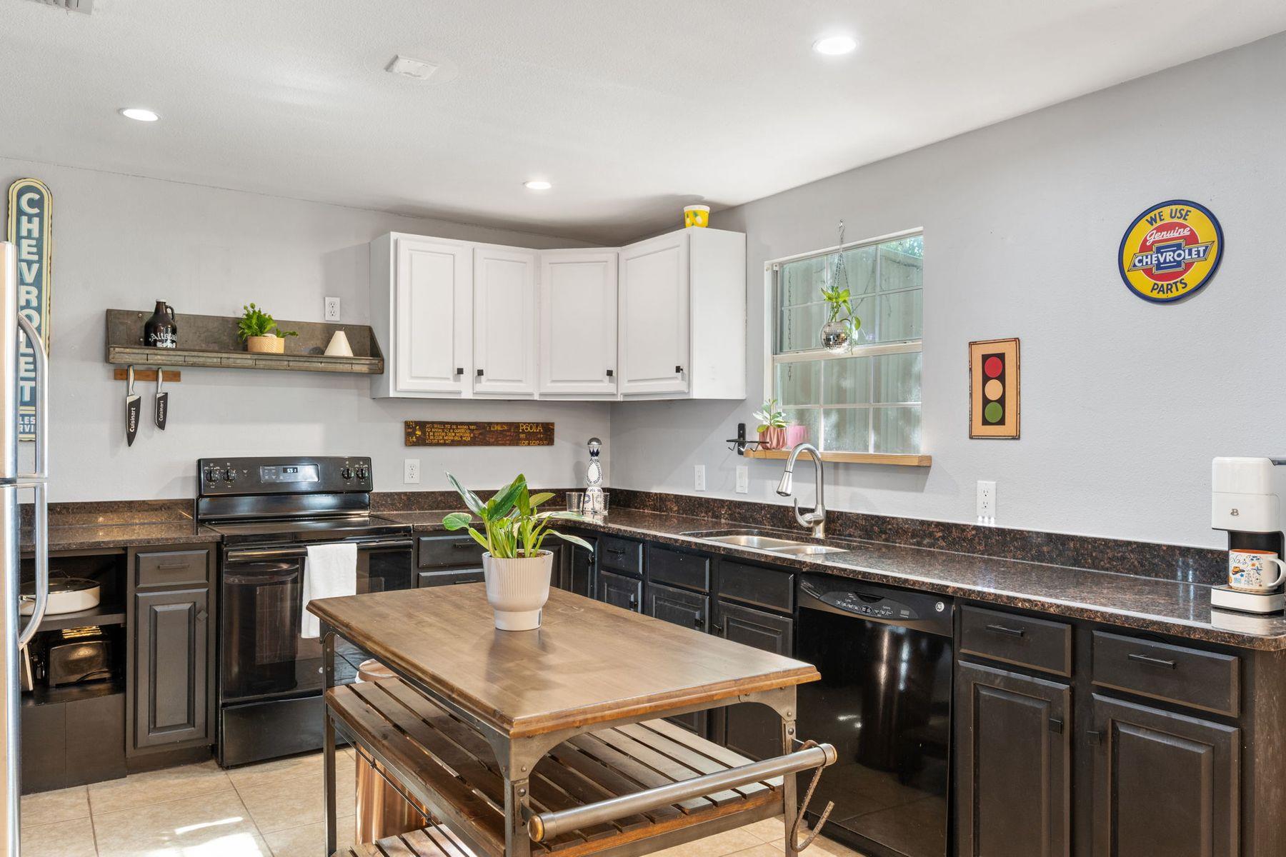 Image 18 of 40 For 25 Zoeller Ln