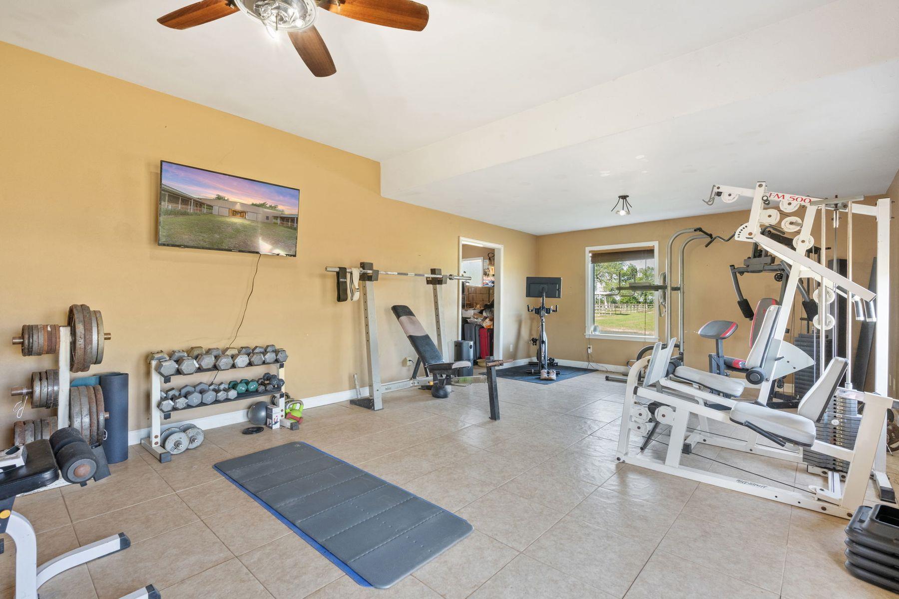 Image 31 of 40 For 25 Zoeller Ln