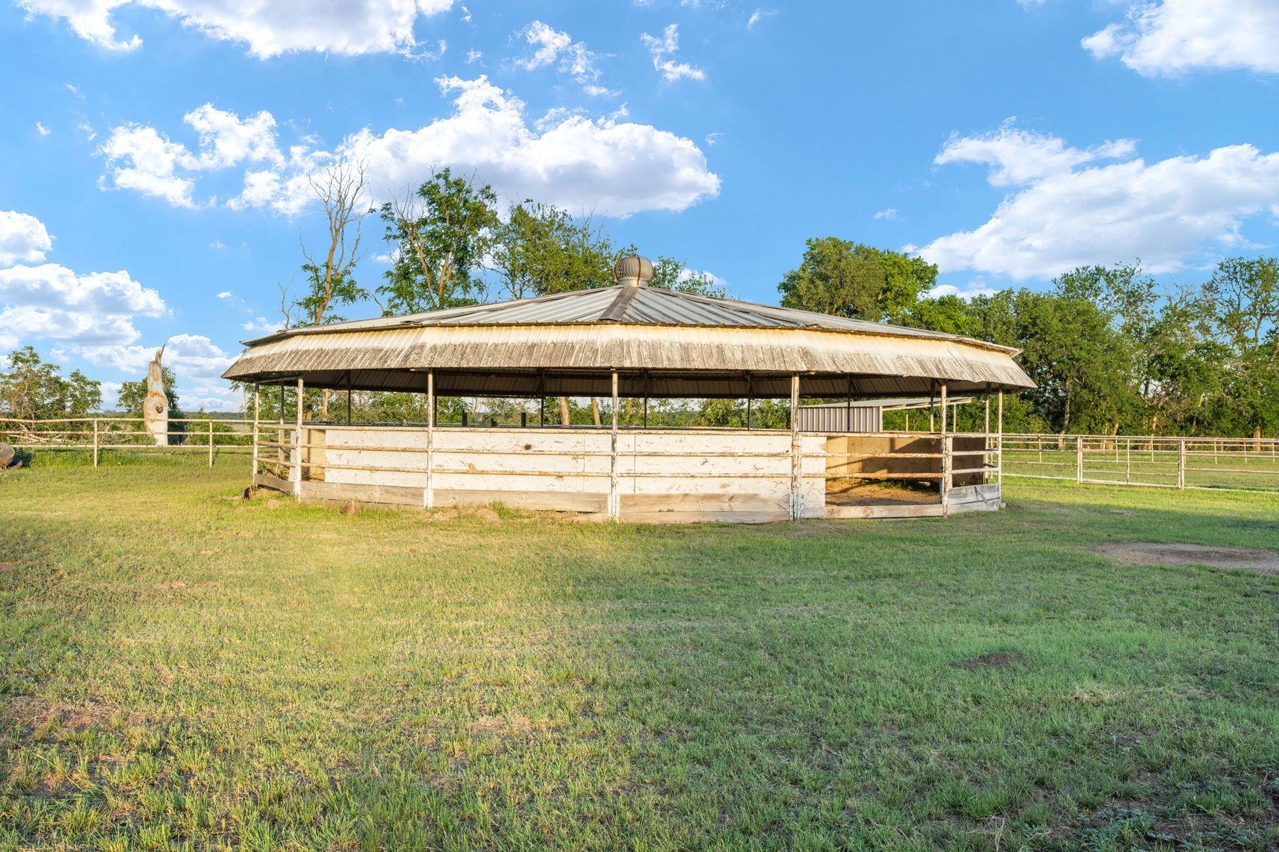 Image 36 of 40 For 25 Zoeller Ln