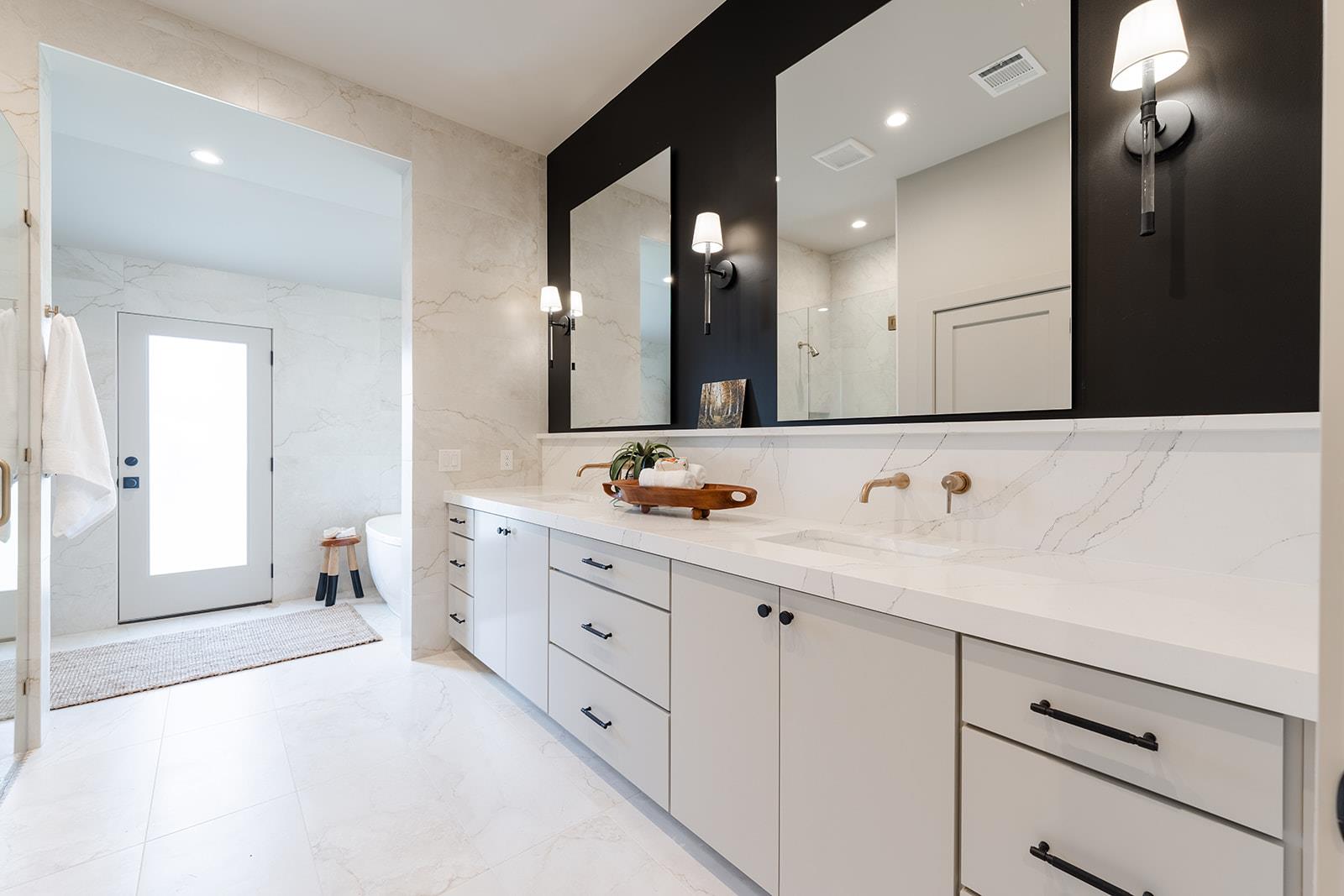 Image 21 of 35 For 4604 Richmond Ave