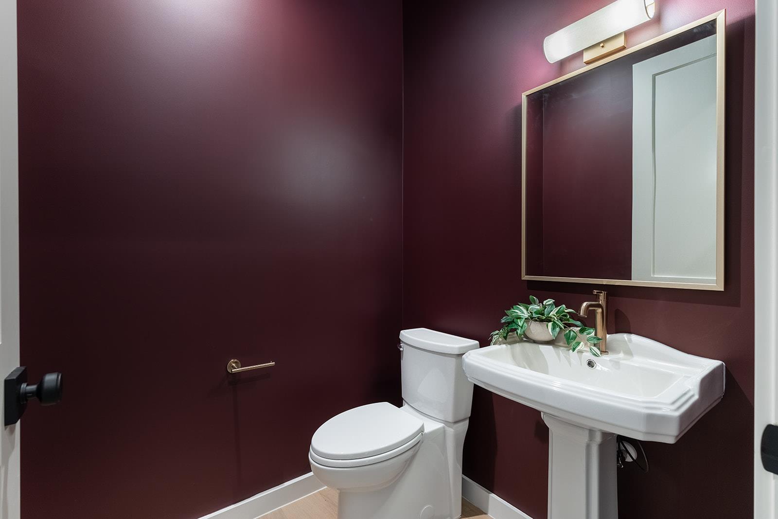 Image 33 of 35 For 4604 Richmond Ave