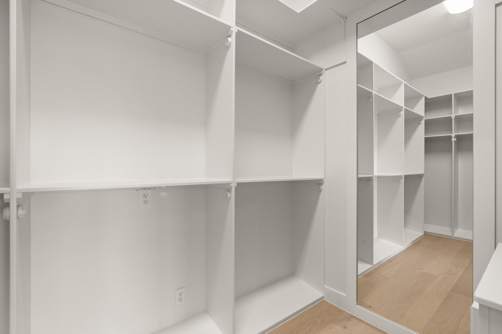 Image 16 of 37 For 3401 Day Star Cv