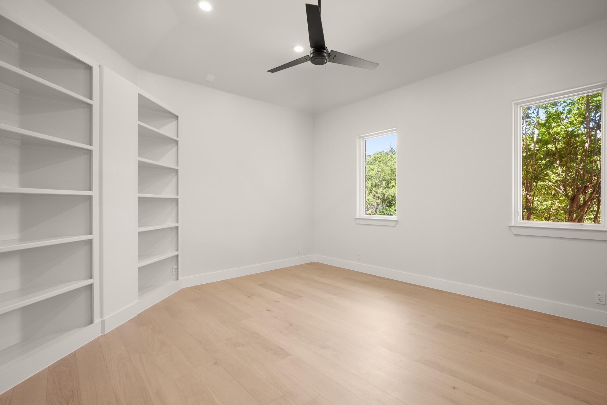 Image 25 of 37 For 3401 Day Star Cv