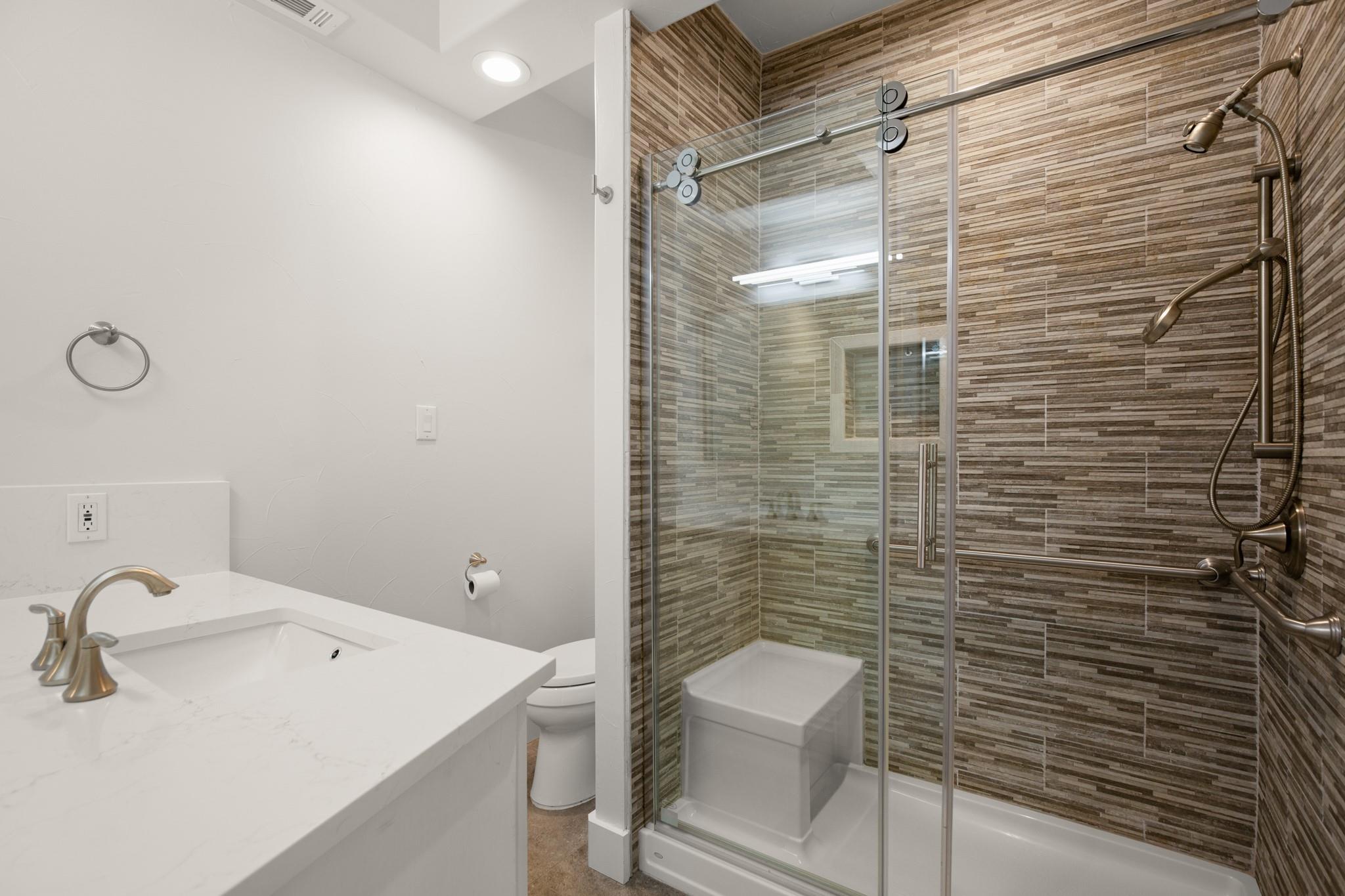 Image 29 of 37 For 3401 Day Star Cv