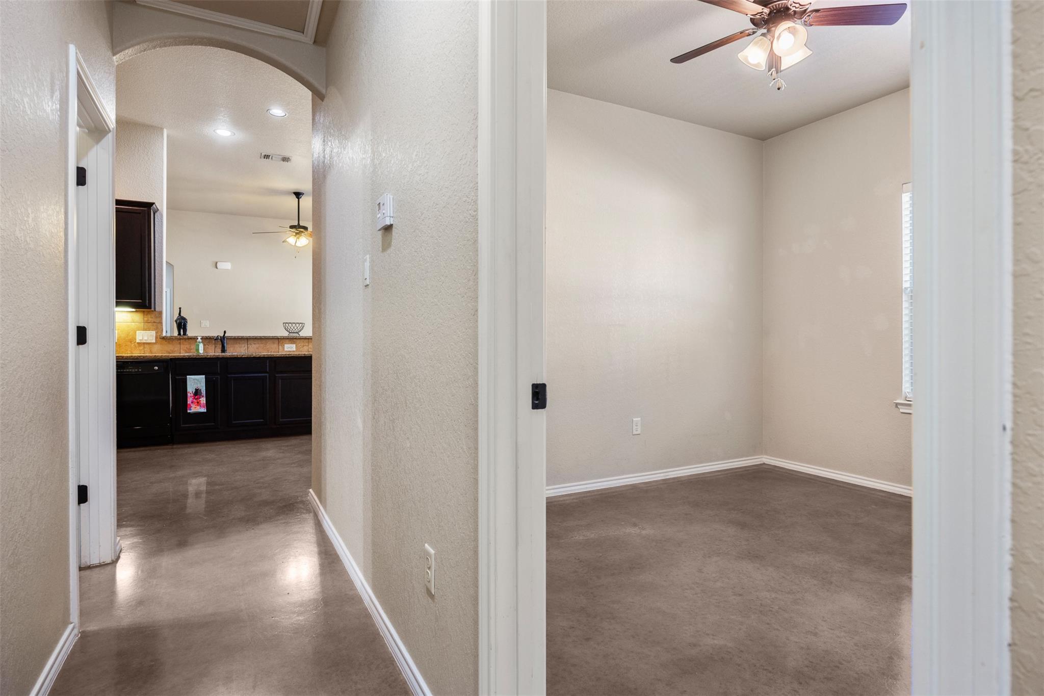 Image 14 of 16 For 125-127 Joanne Cv