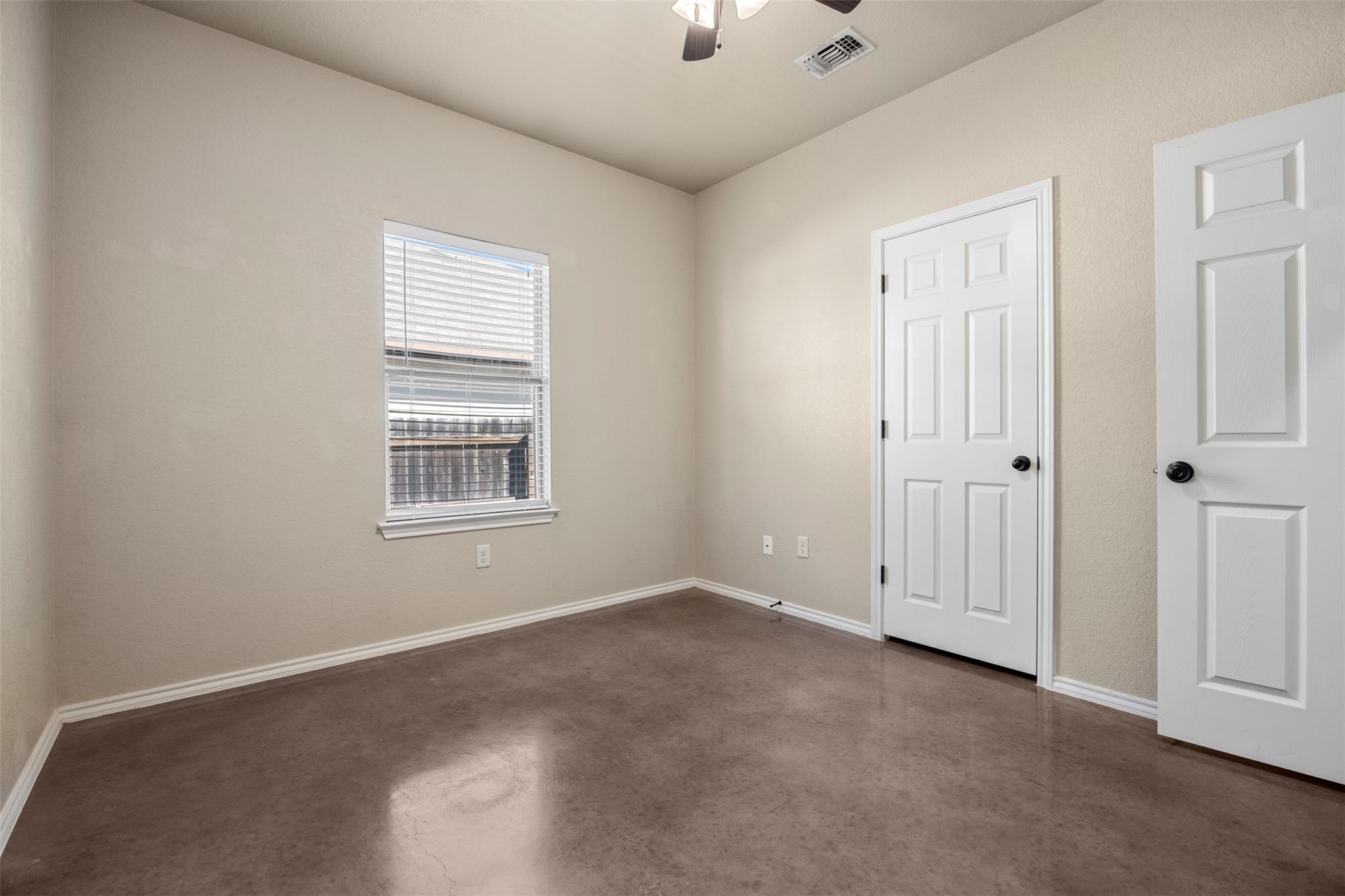 Image 9 of 16 For 125-127 Joanne Cv