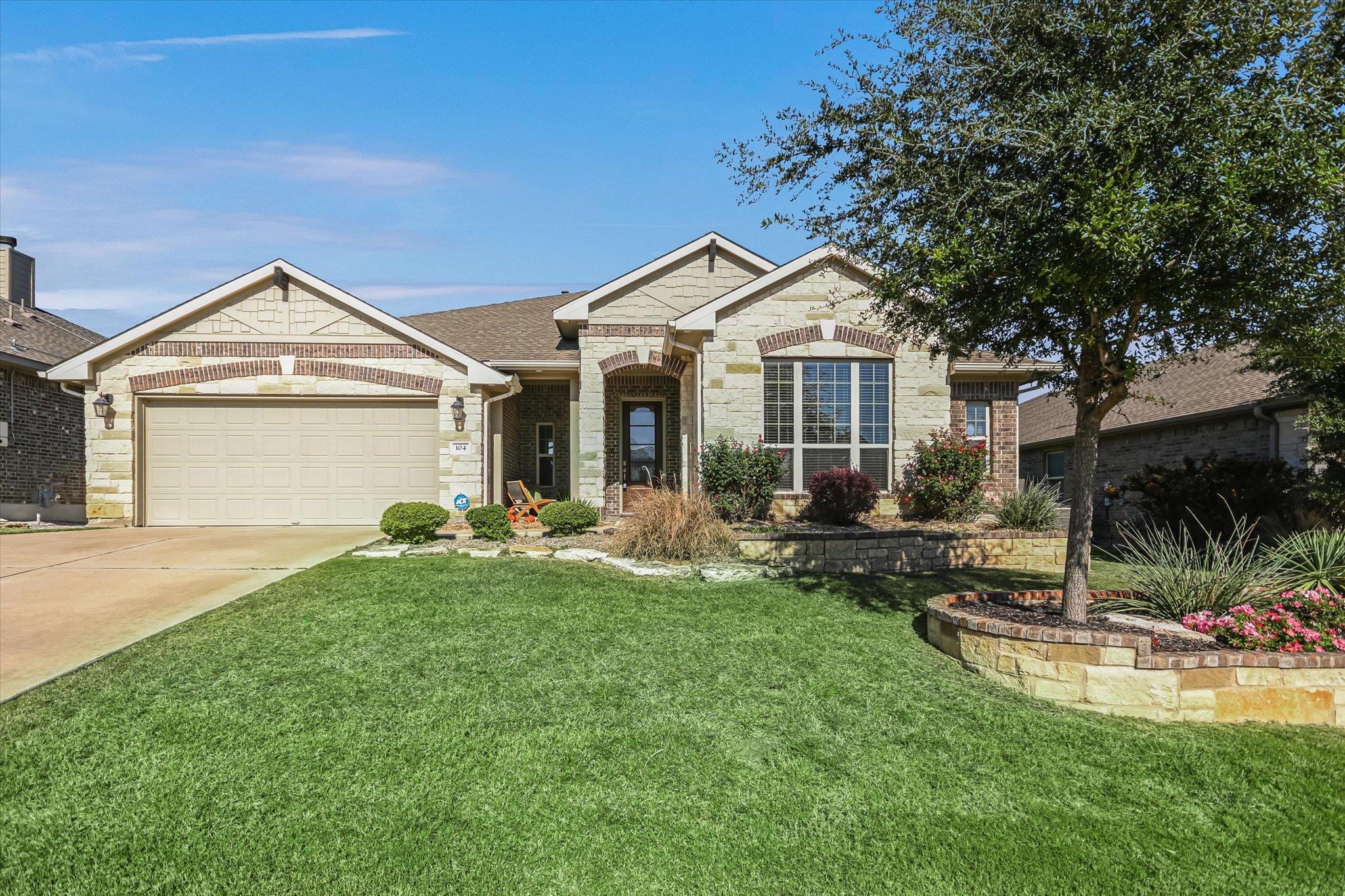 Details for 104 Highfield St, Hutto, TX 78634
