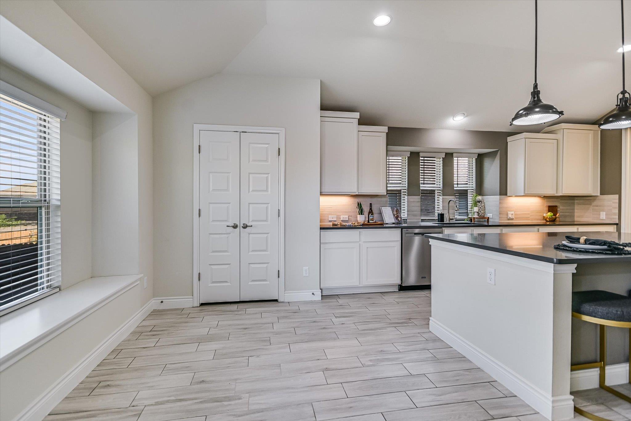 Image 15 of 34 For 104 Highfield St