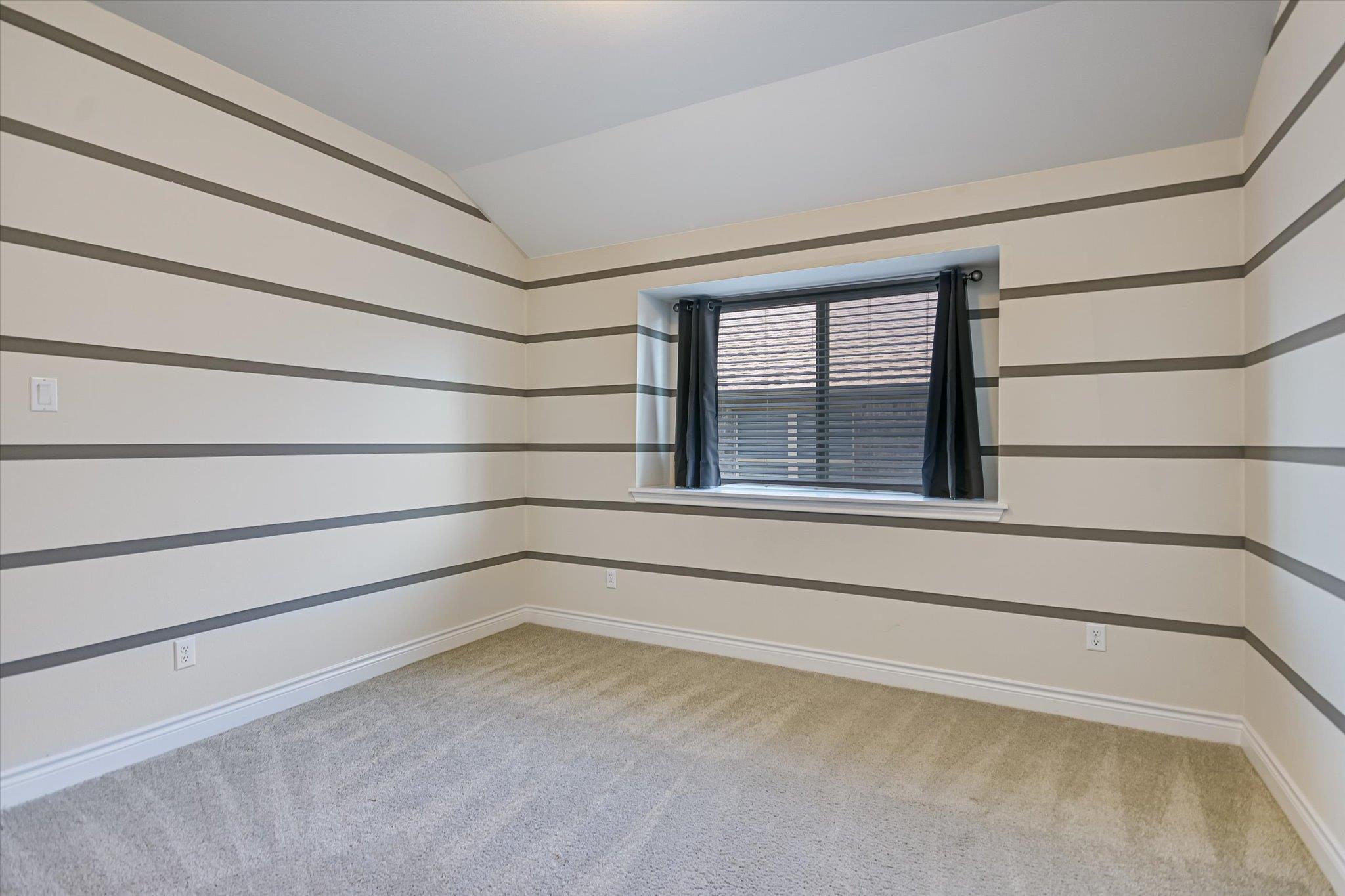 Image 23 of 34 For 104 Highfield St