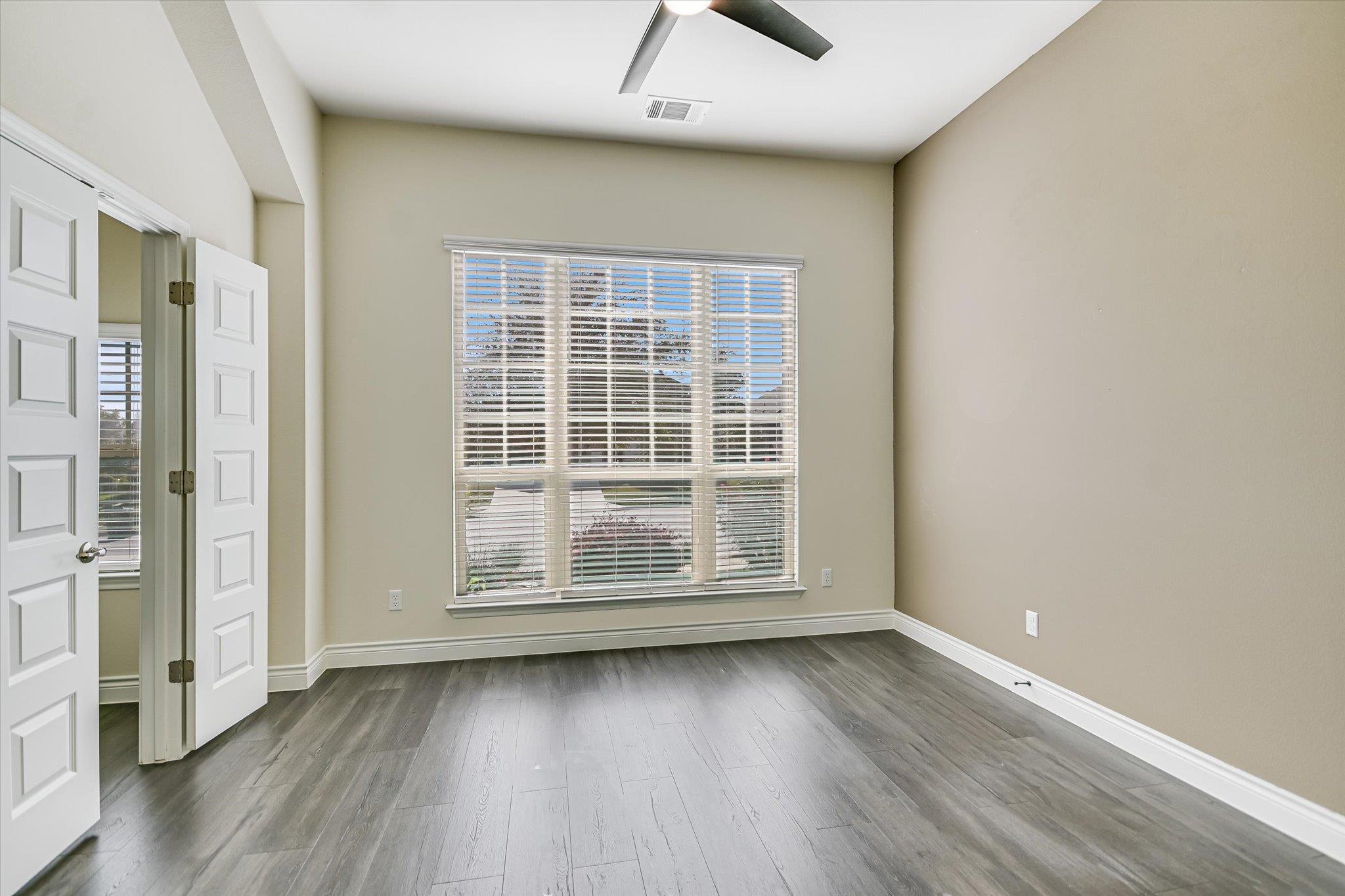 Image 28 of 34 For 104 Highfield St