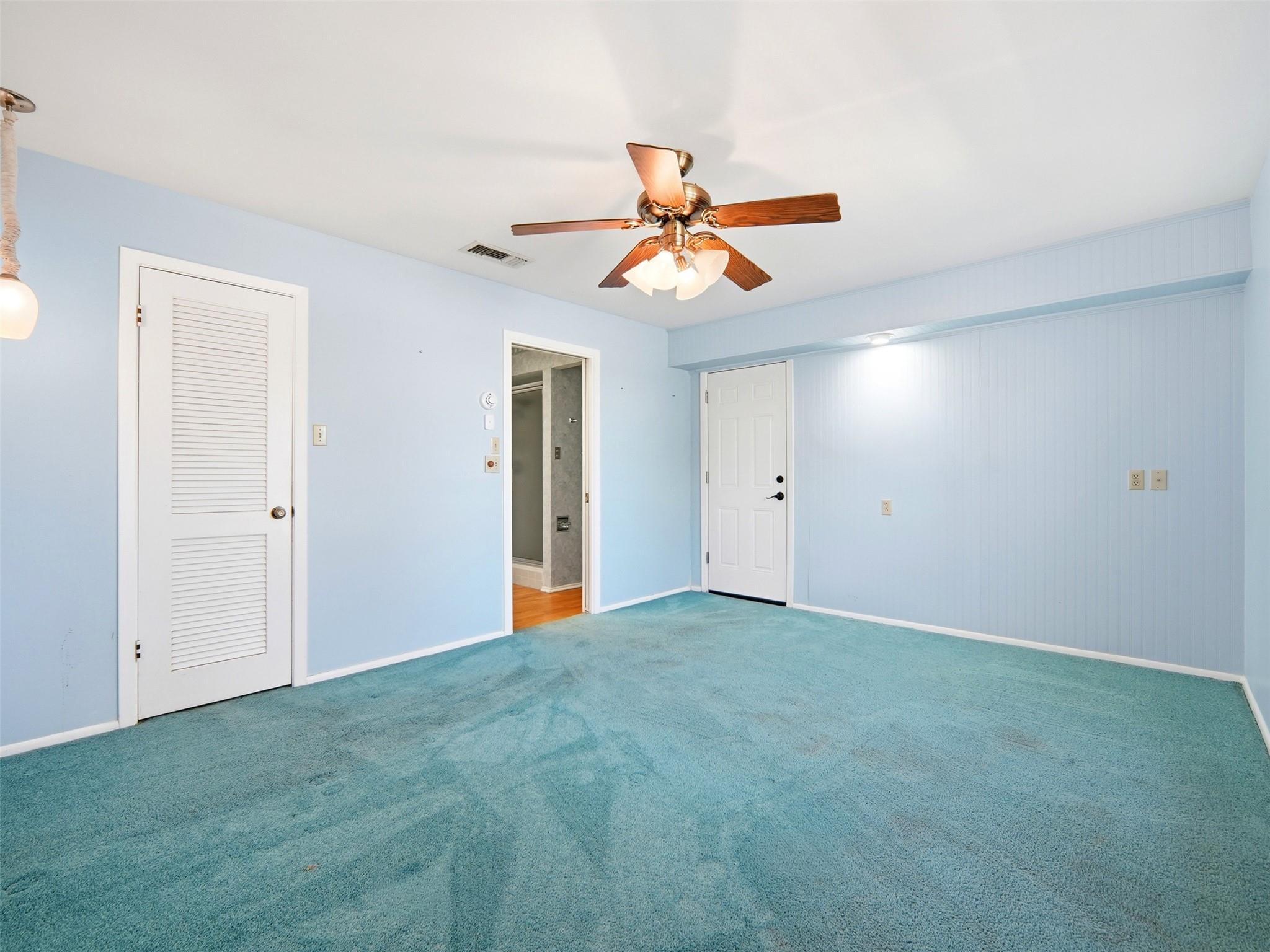 Image 23 of 38 For 159 Thornton Ln