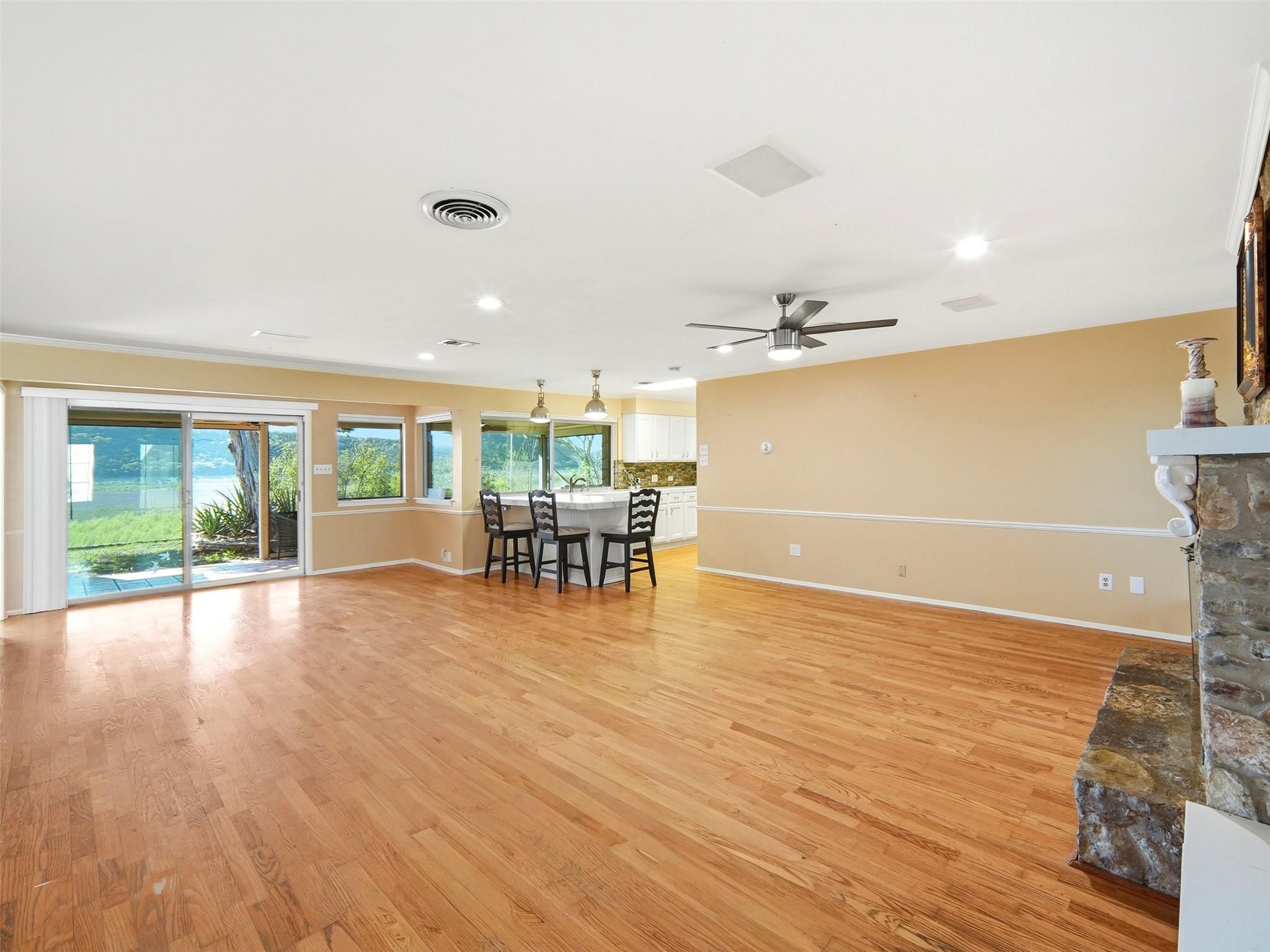 Image 6 of 38 For 159 Thornton Ln