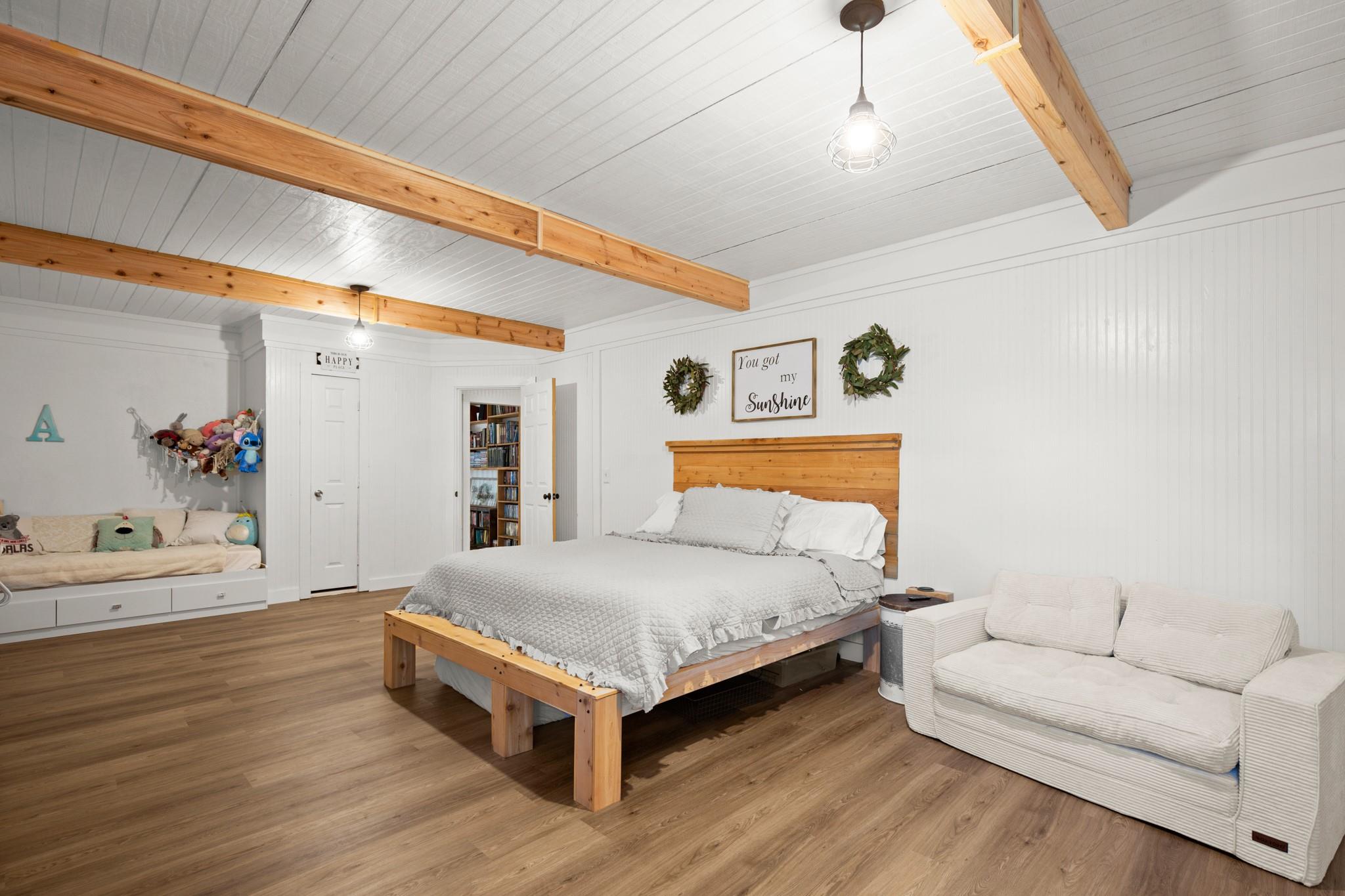 Image 12 of 40 For 320 Pecan 3  