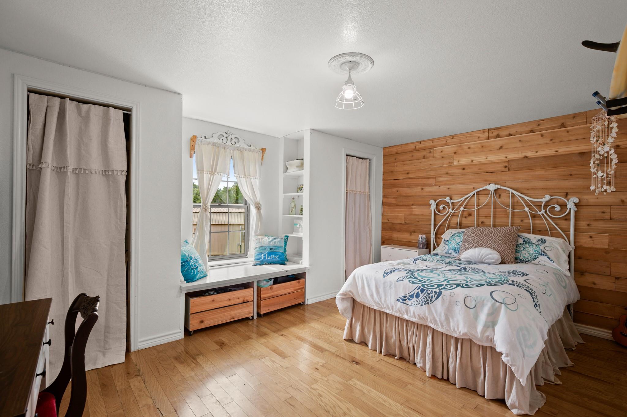 Image 16 of 40 For 320 Pecan 3  