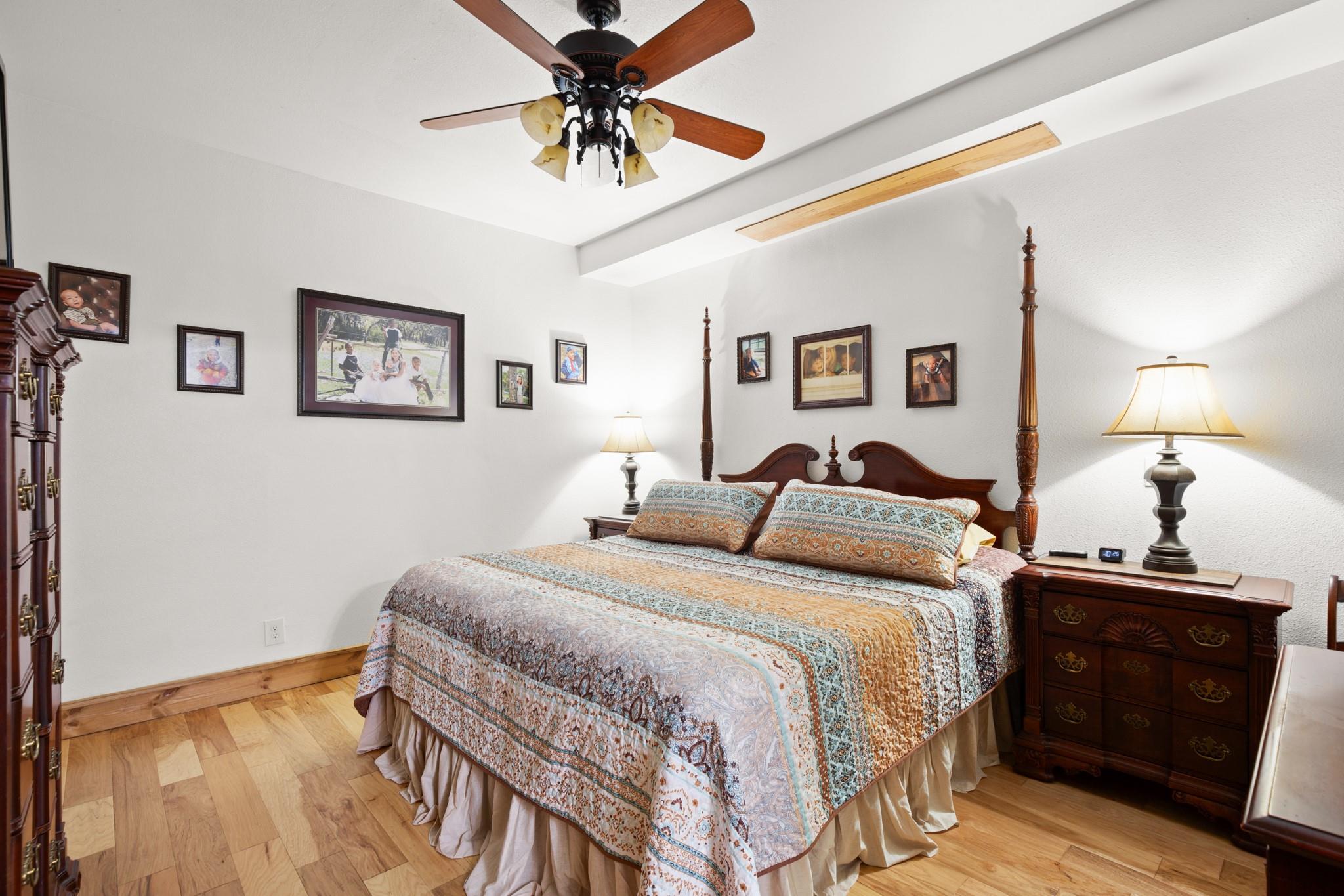 Image 26 of 40 For 320 Pecan 3  