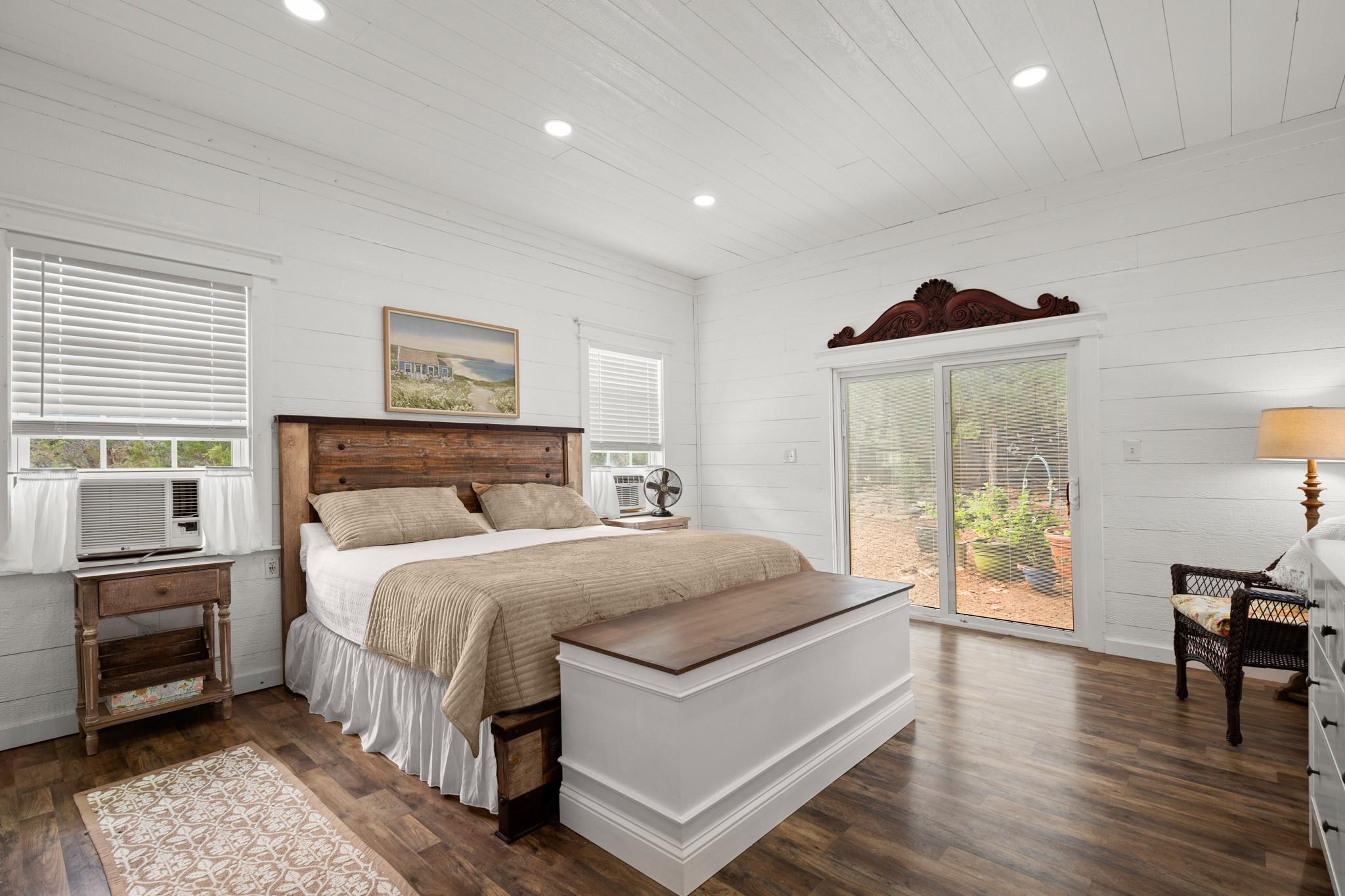 Image 30 of 40 For 320 Pecan 3  