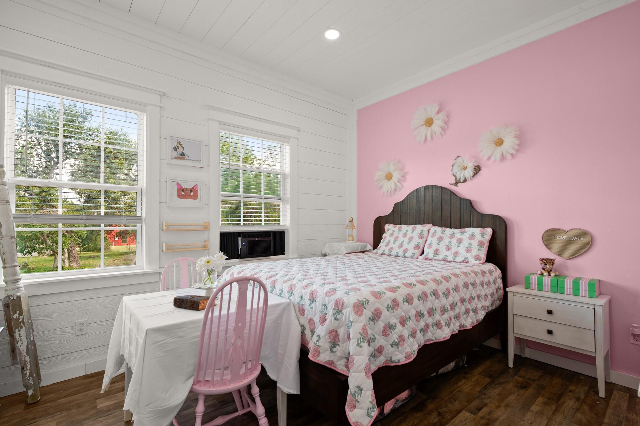 Image 33 of 40 For 320 Pecan 3  