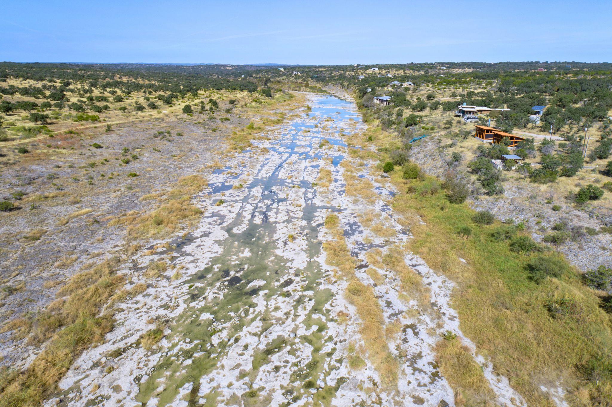 Image 6 of 37 For 620 Rio Vista Rd